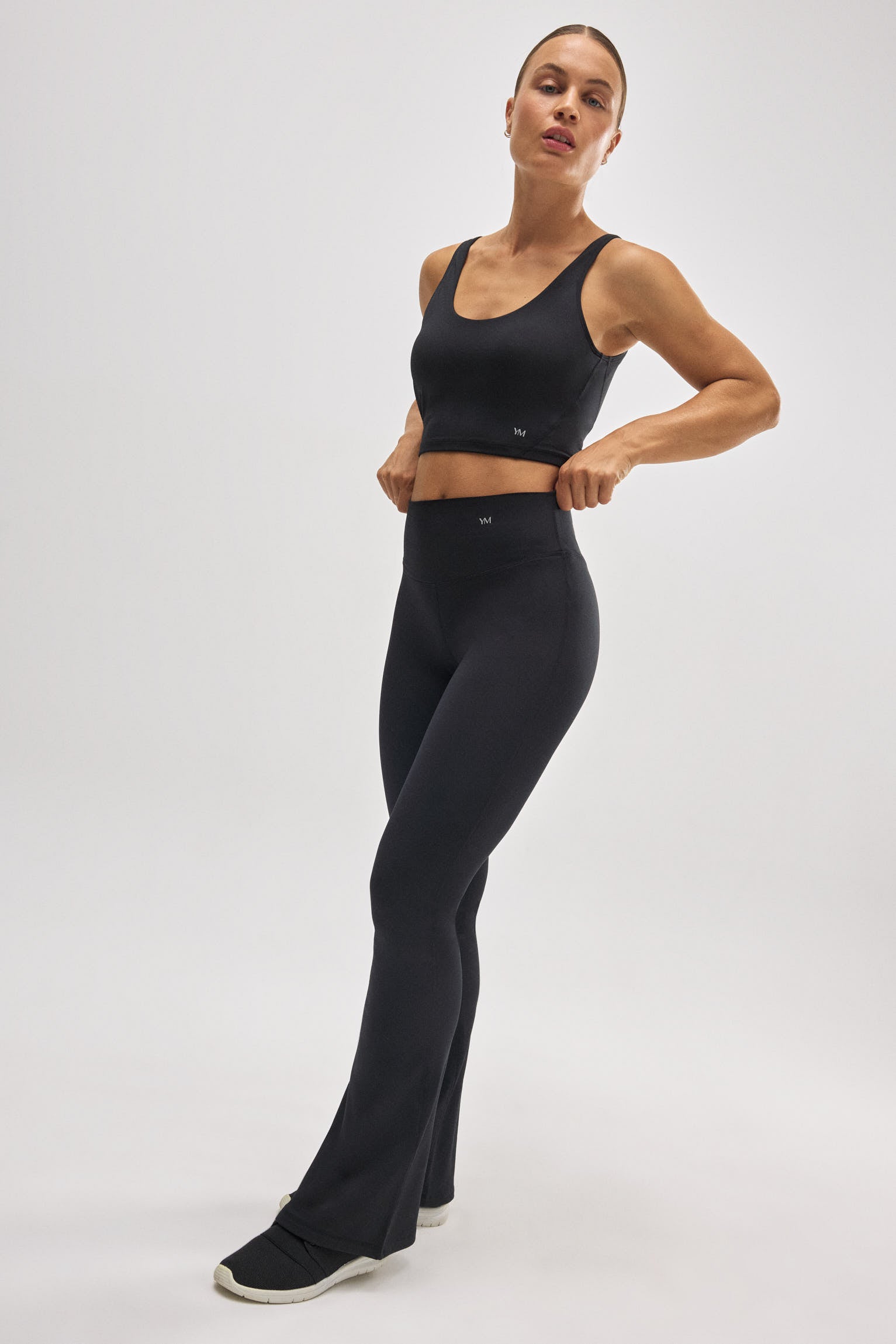 70920-3-leggings-deportivos-flare-negro