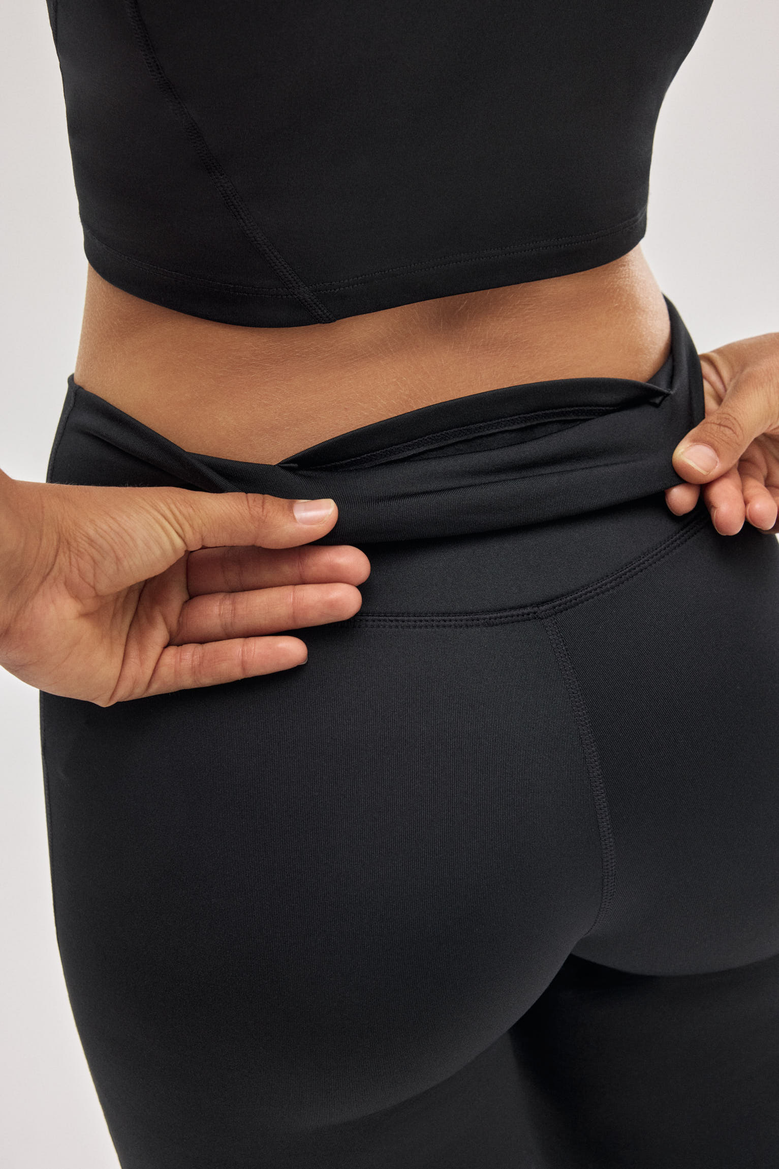 70920-4-leggings-deportivos-flare-negro