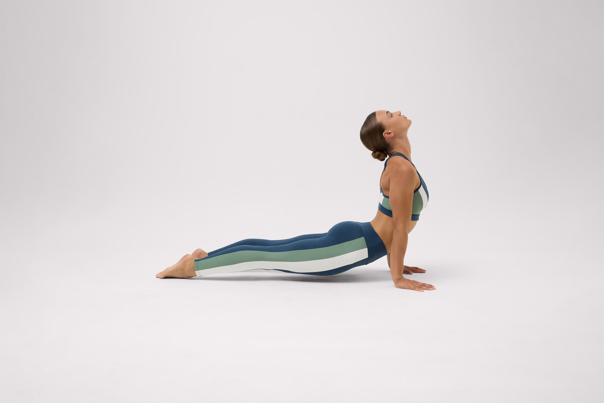 Conjunto deportivo color block azul