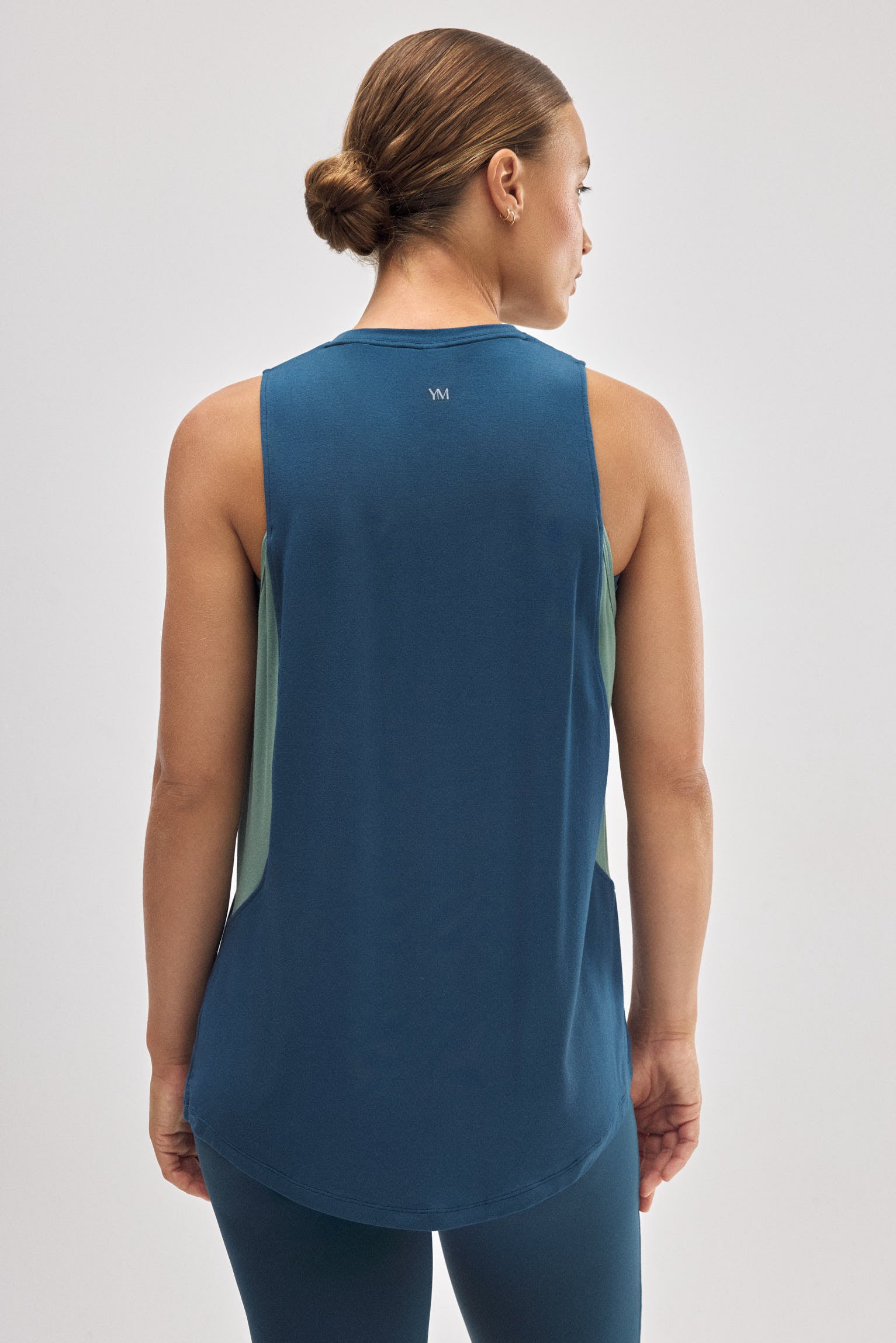 70928-2-camiseta-deportiva-sin-mangas-azul