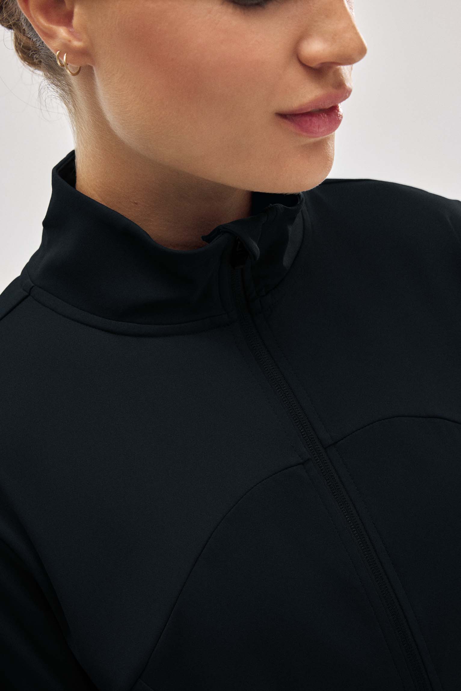 70929-5-chaqueta-deportiva-mujer-ysabel-mora-negro