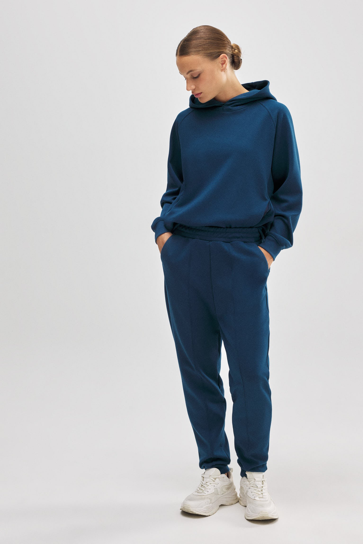 70938-6-sudadera-con-capucha-y-bolsillos-azul
