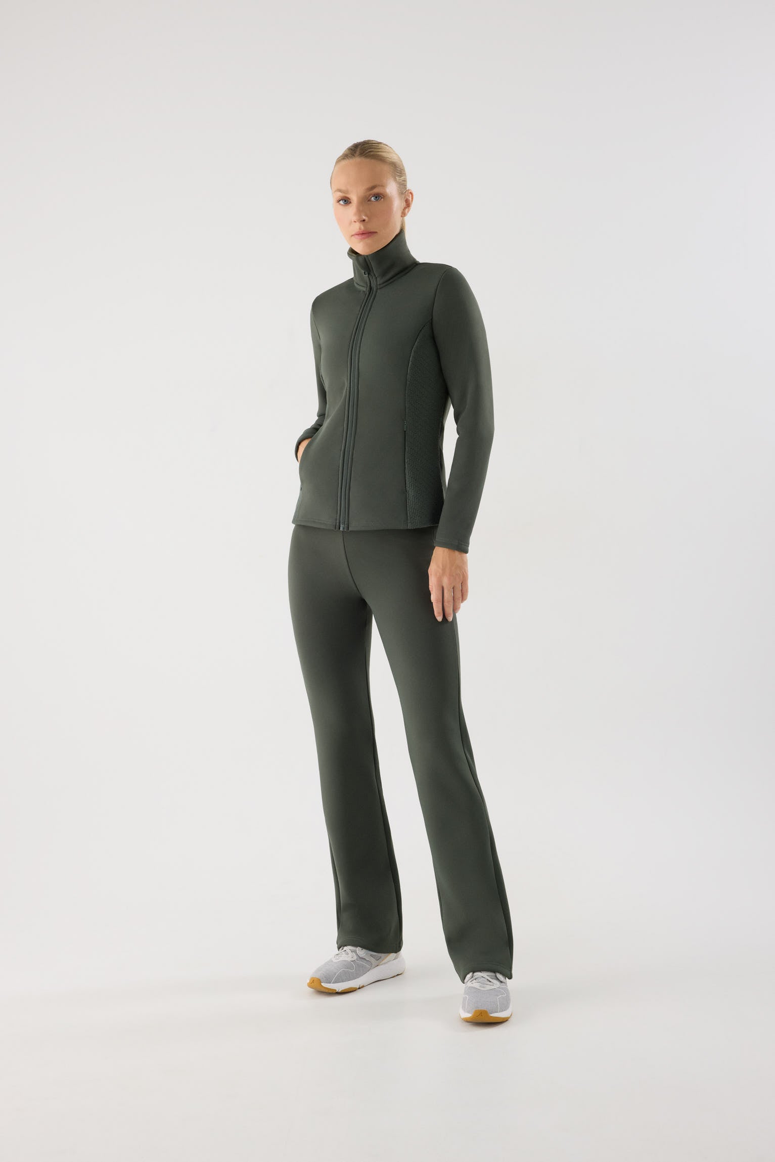 chaqueta deportiva térmica termicos oscuro detalle tejido acabado calidad ultra termicos para exterior entrenamiento