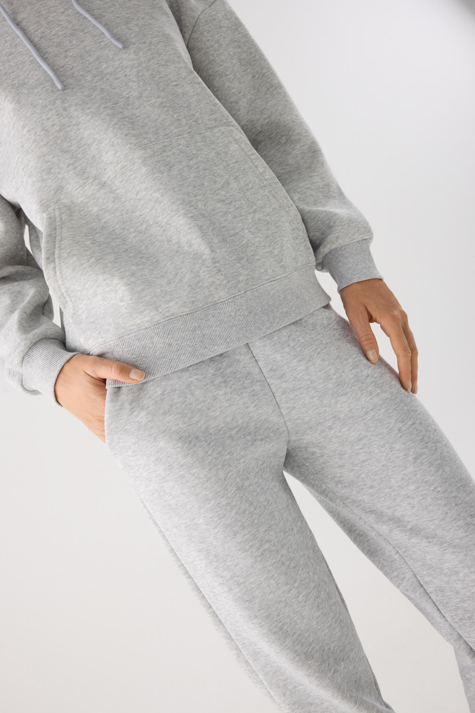 chándal deportivo mujer Slowloom en gris melange detalle tejido acabado tejido cálido family match