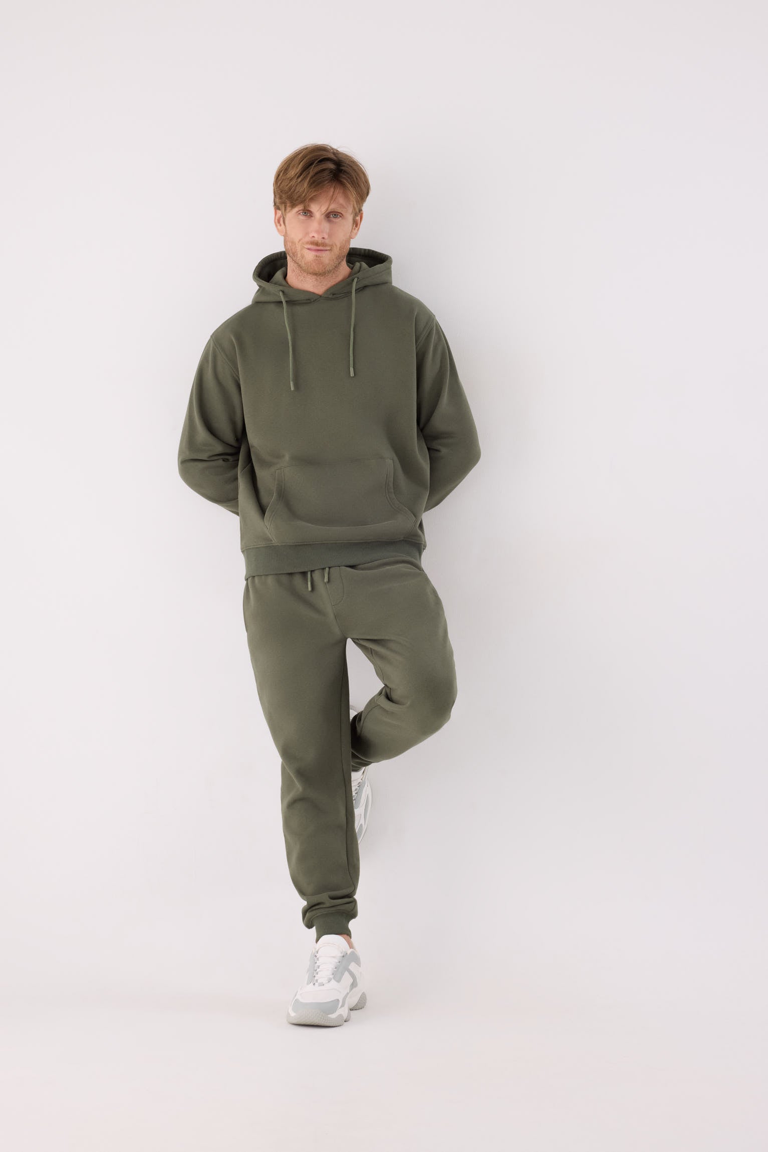 sudadera deportiva con capucha para hombre Slowloom en ver beetle look completo para deporte comodidad silueta cómoda estilo casual