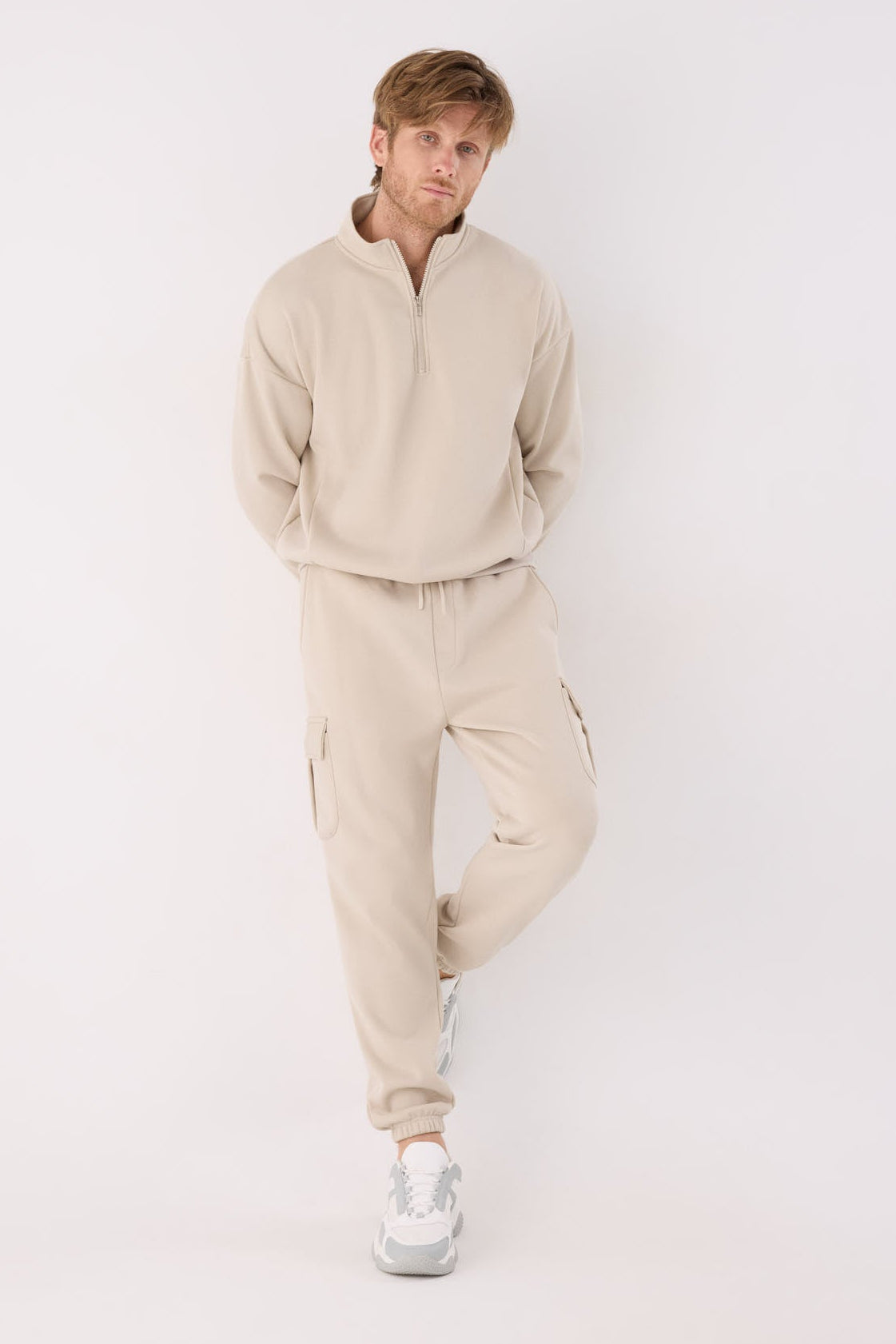 PREVENTA Sudadera deportiva hombre afelpada semi cremallera beige