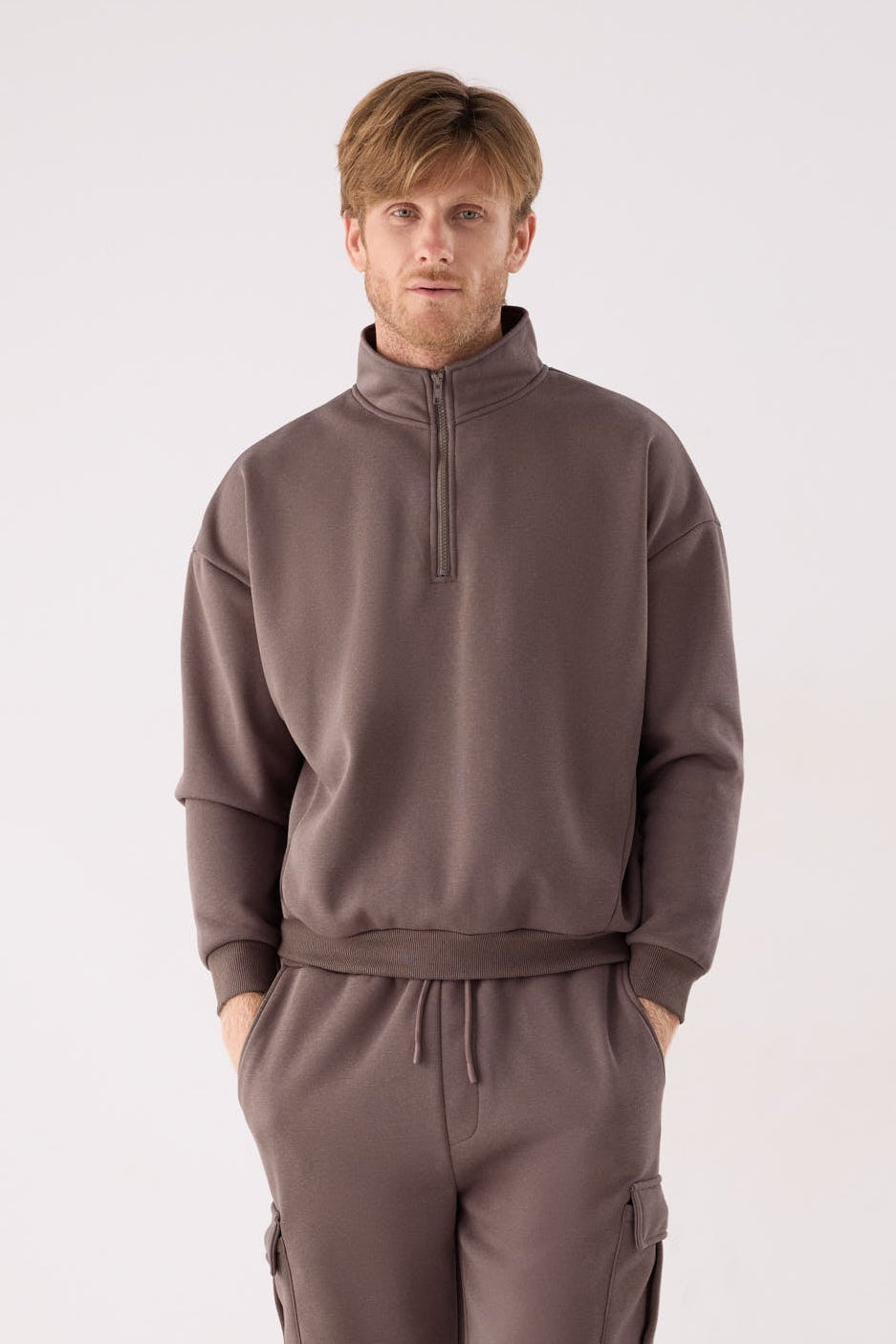 PREVENTA Sudadera deportiva hombre afelpada semi cremallera marrón