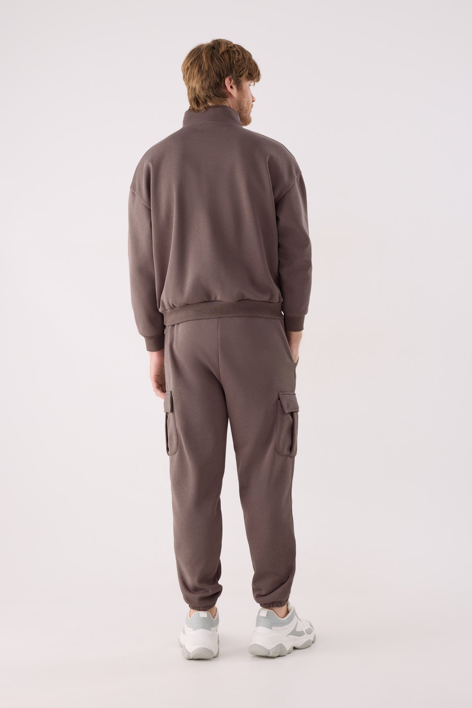 PREVENTA Sudadera deportiva hombre afelpada semi cremallera marrón