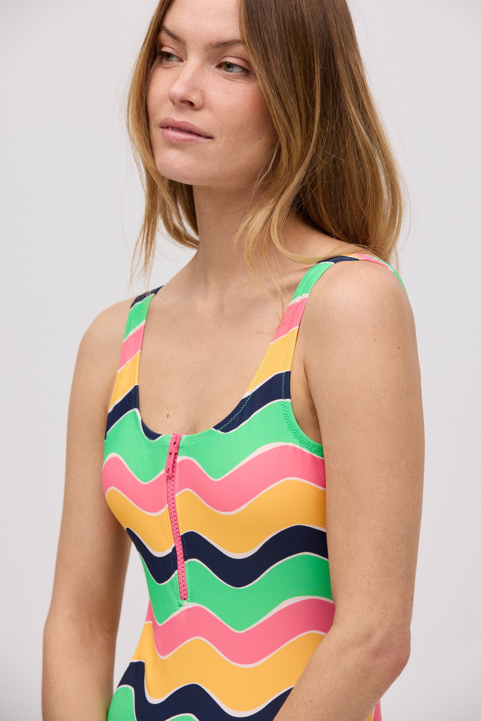 82888-3-banador-reductor-estampado-ondas-mujer-ysabel-mora-multicolor