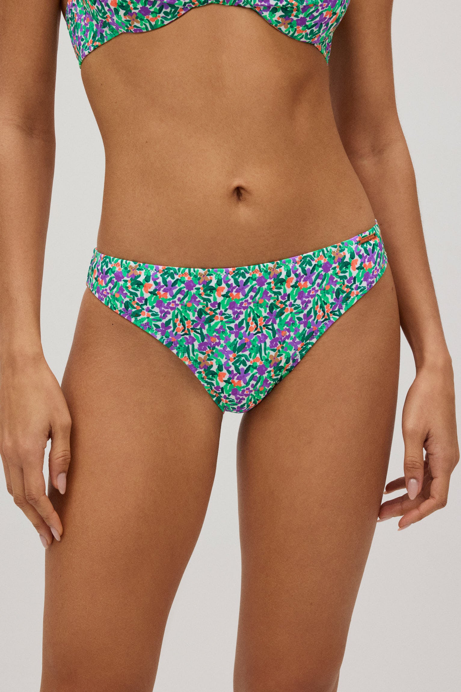82994-1-braga-mini-bikini-estampado-flores-ysabel-mora-multicolor