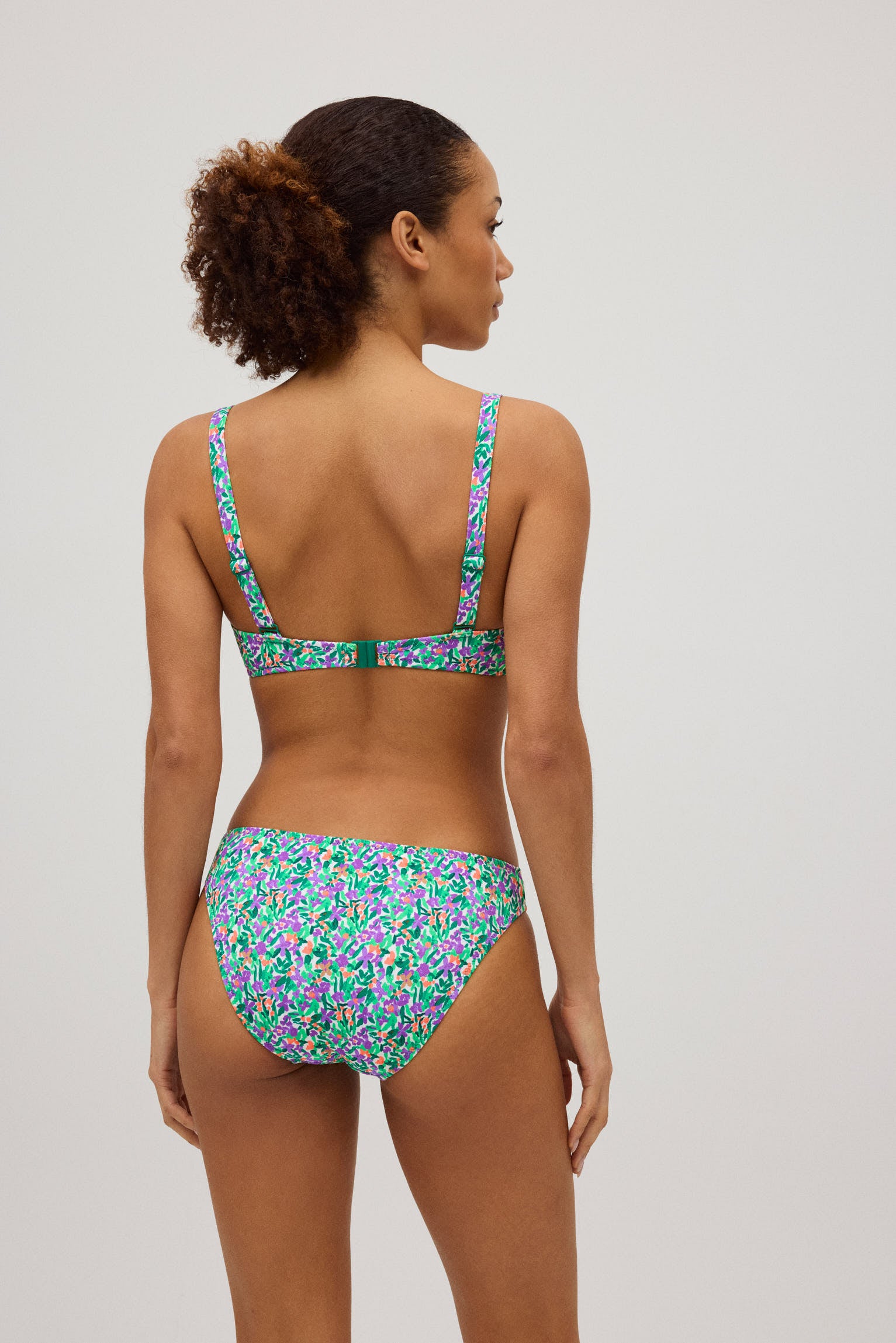 82994-2-braga-mini-bikini-estampado-flores-ysabel-mora-multicolor