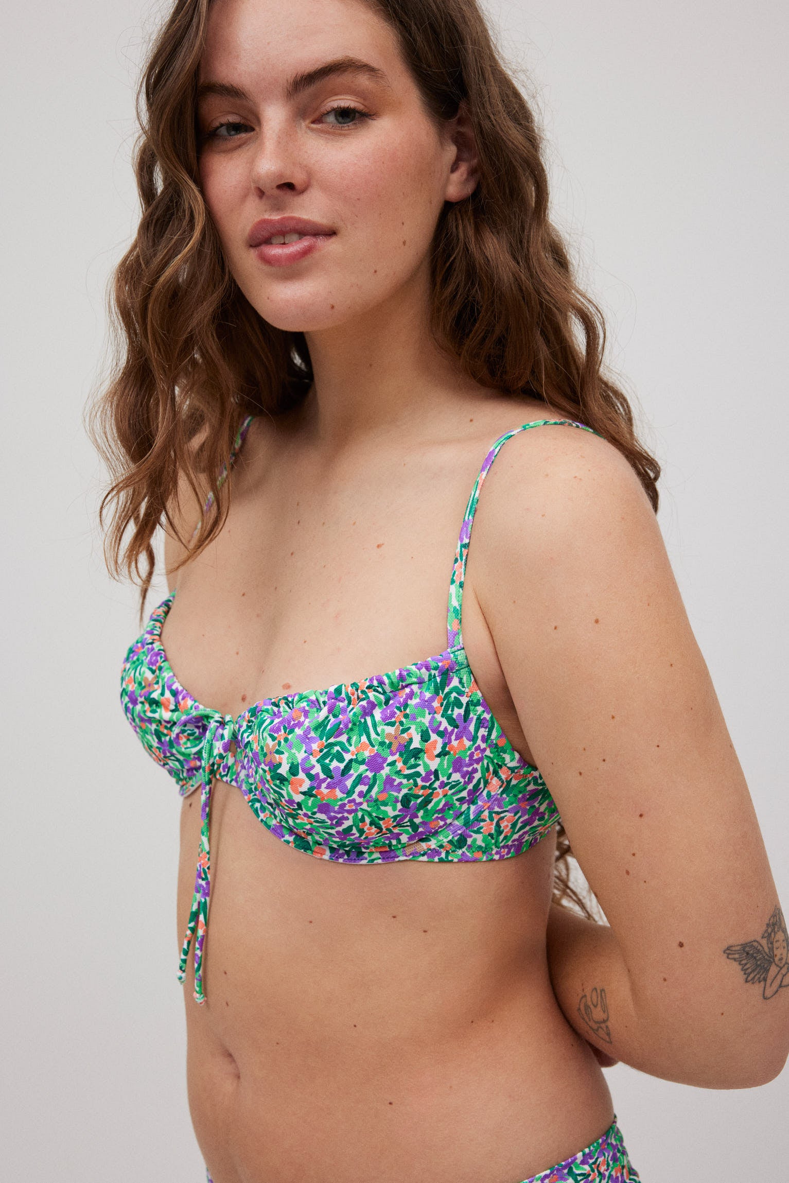 82997-3-top-aro-bikini-estampado-flores-mujer-ysabel-mora-multicolor