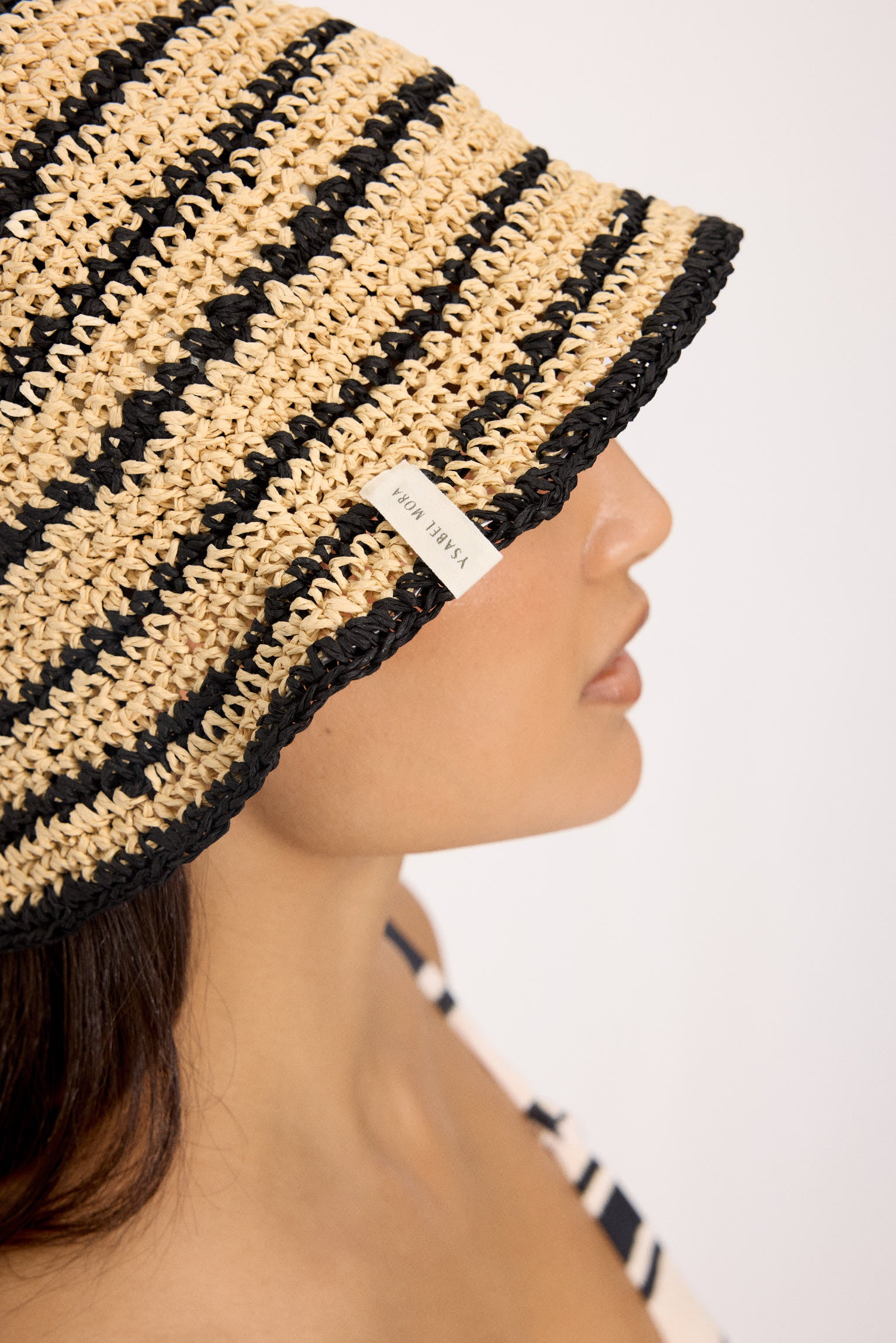 Gorro de rafia de rayas con borde moldeable - Ysabel Mora