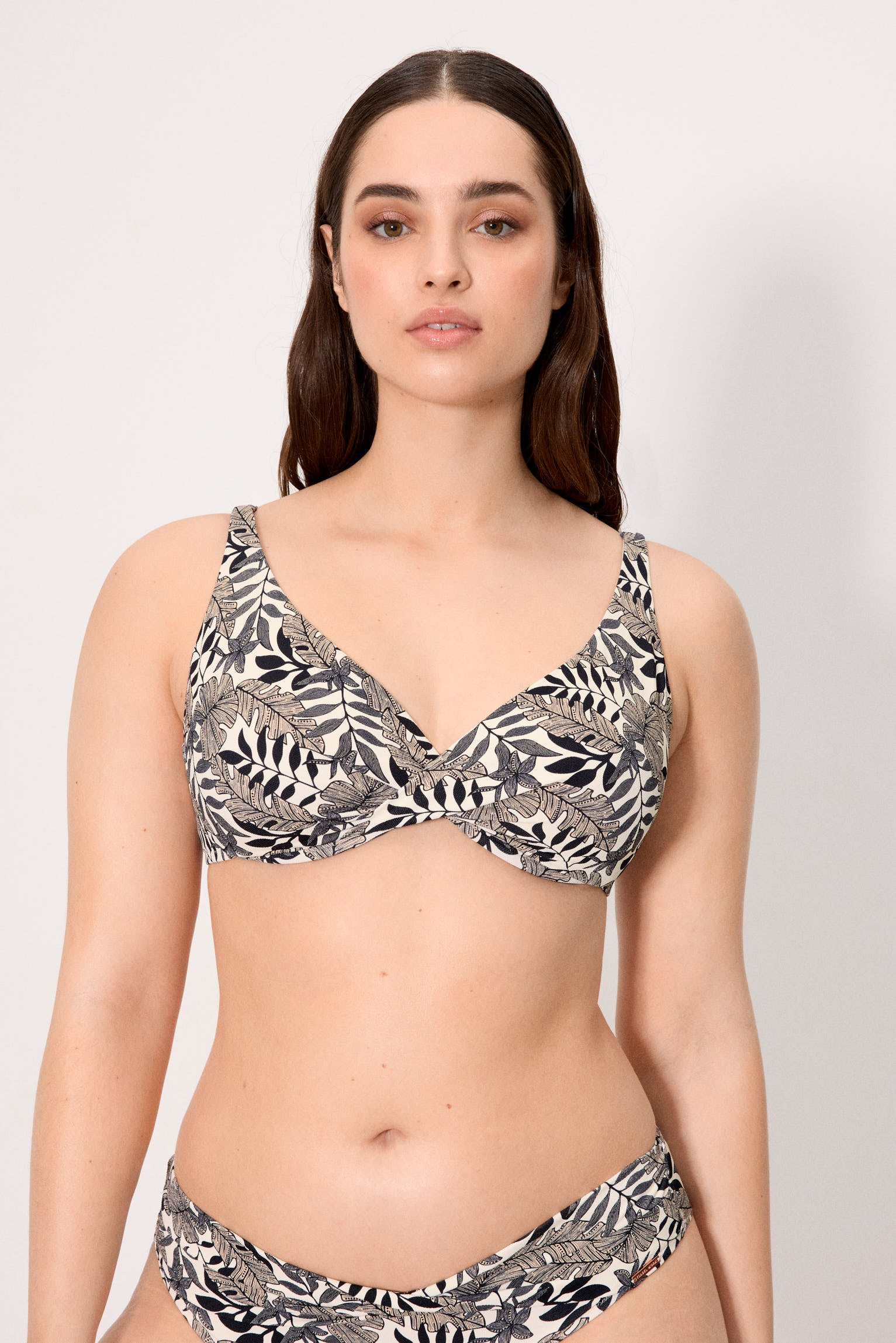 83342-black-palm-top-bikini-mujer-reductor-hojas-micropique-negro-copa-c--ysabel-mora