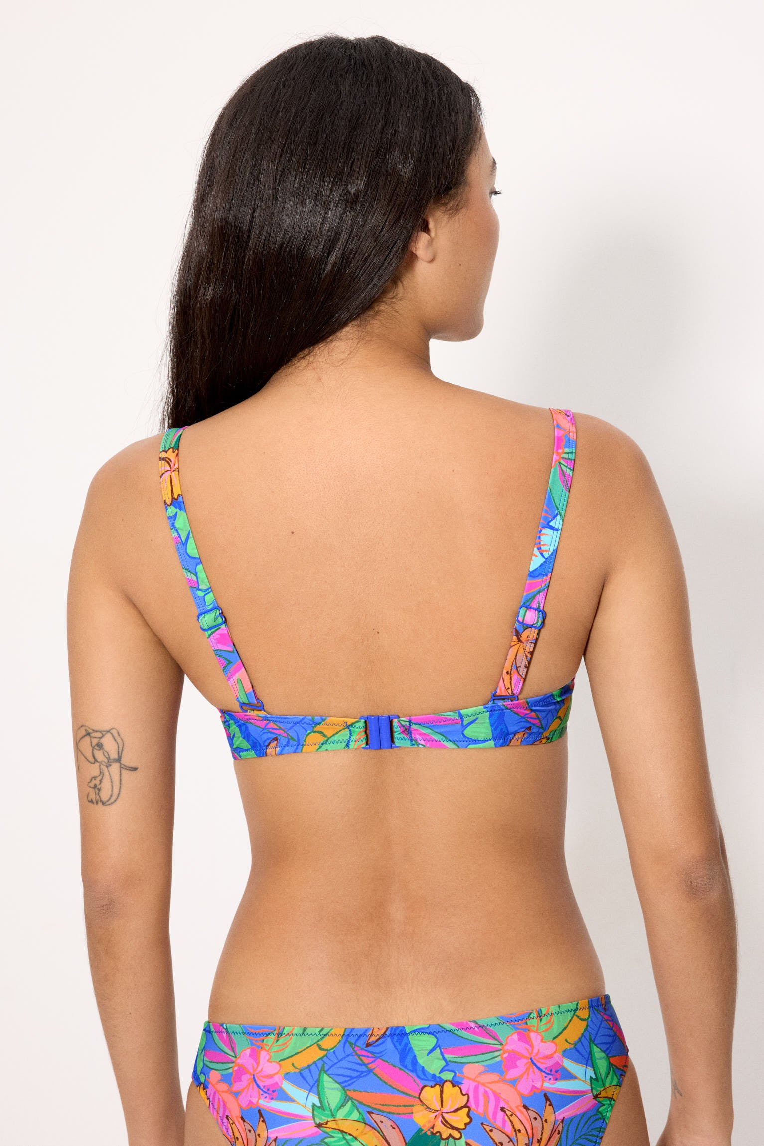 Top bikini estampado tropical copa B