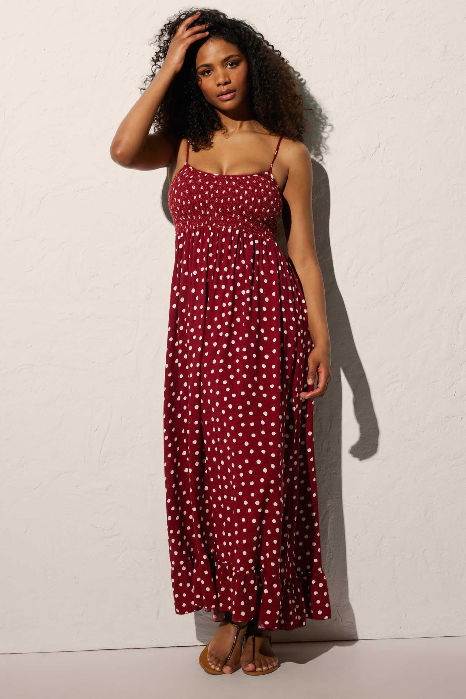 Long beach dress with maroon plumeti print straps