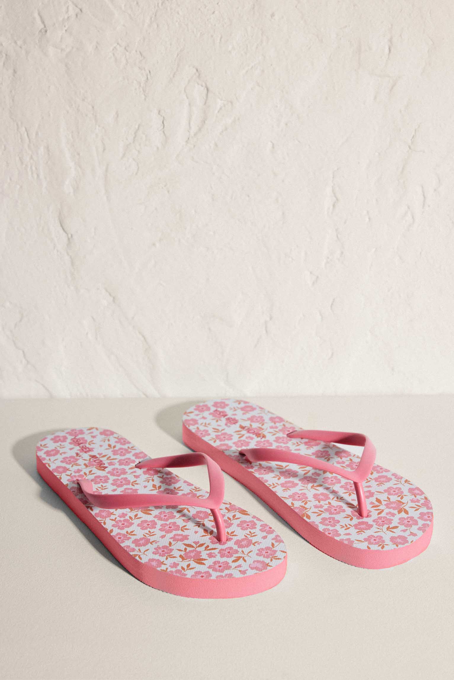 Pink Floral Print Flat Beach Flip Flops