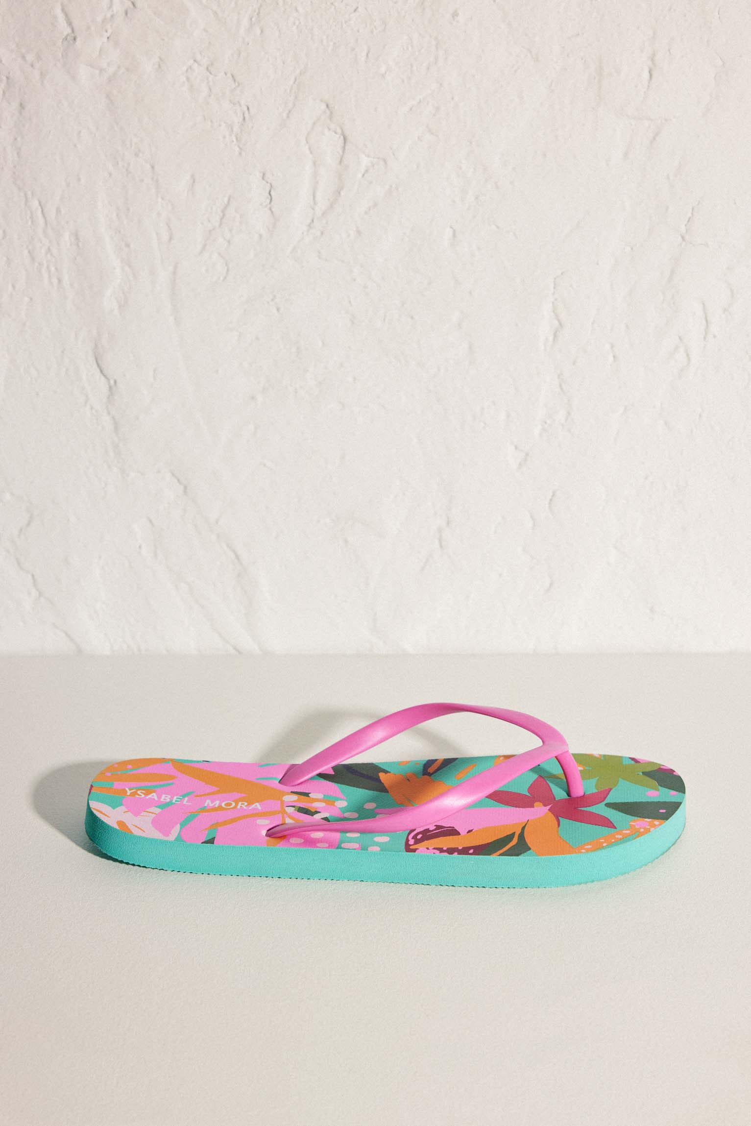 Chanclas de playa planas con estampado tropical para mujer