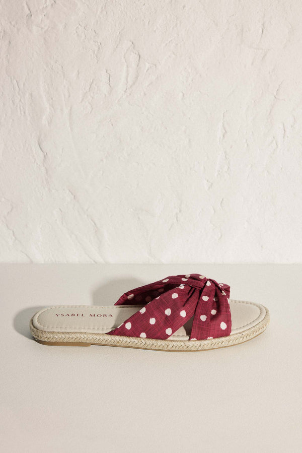 Polka dot print flat sandals with maroon comfort insole