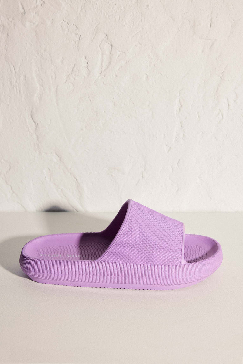 Extra comfort lightweight lilac non-slip beach flip flops