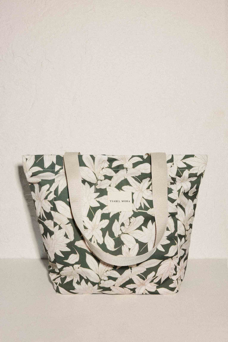 Beach bag with floral print and removable toiletry bag