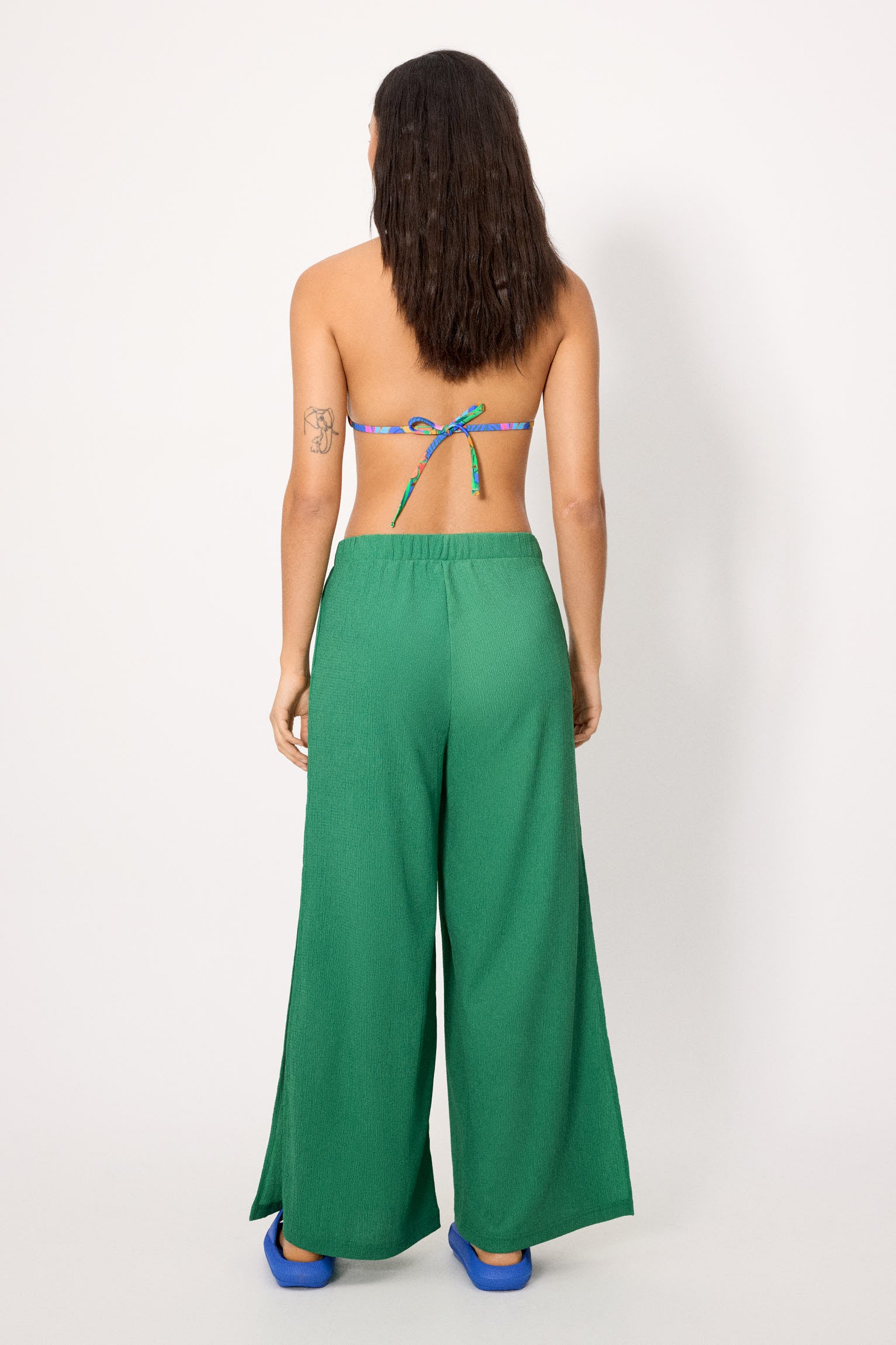86223-pantalon-largo-ligero-verde