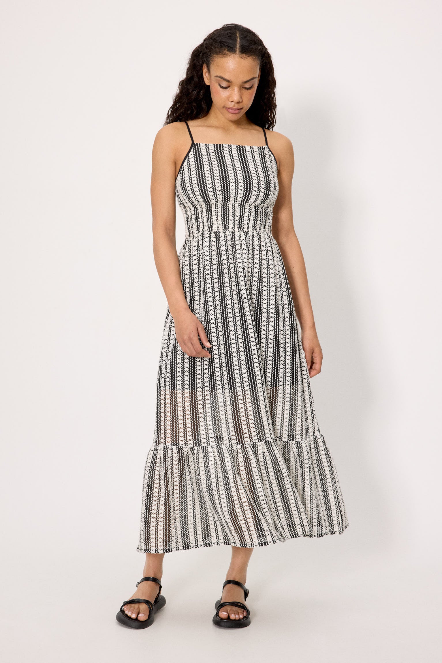 86285-vestido-mujer-verano-largo-calado-con-forro-interior