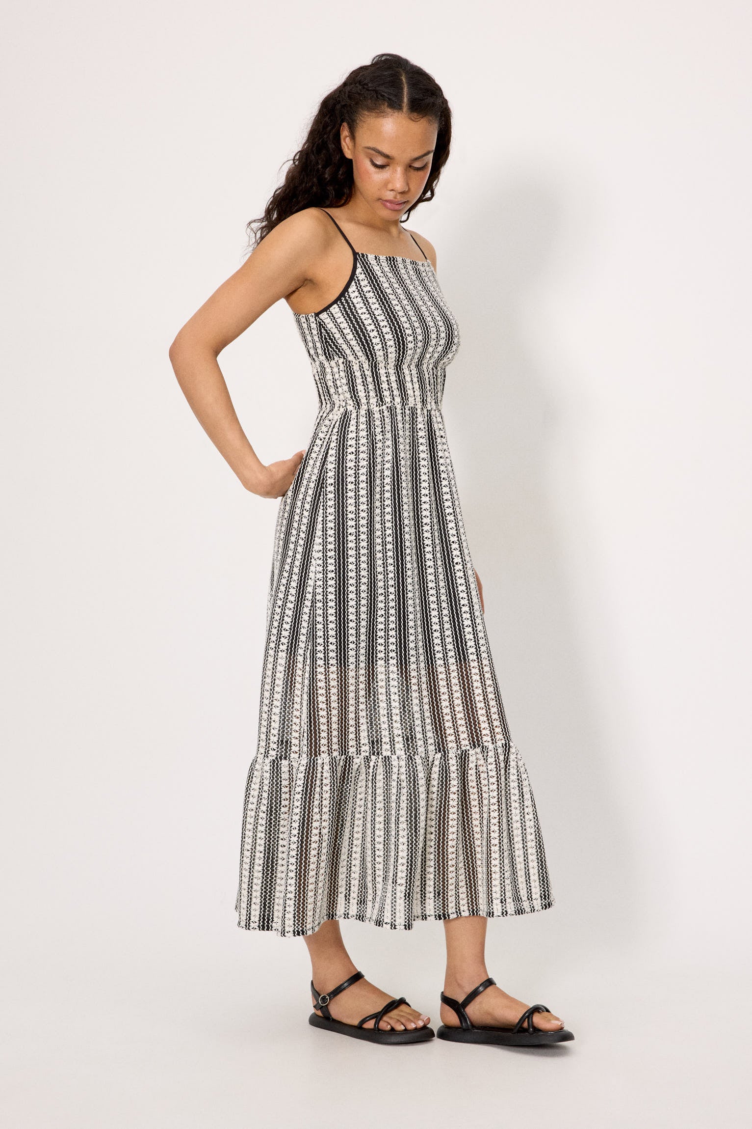 86285-vestido-mujer-verano-largo-calado-con-forro-interior