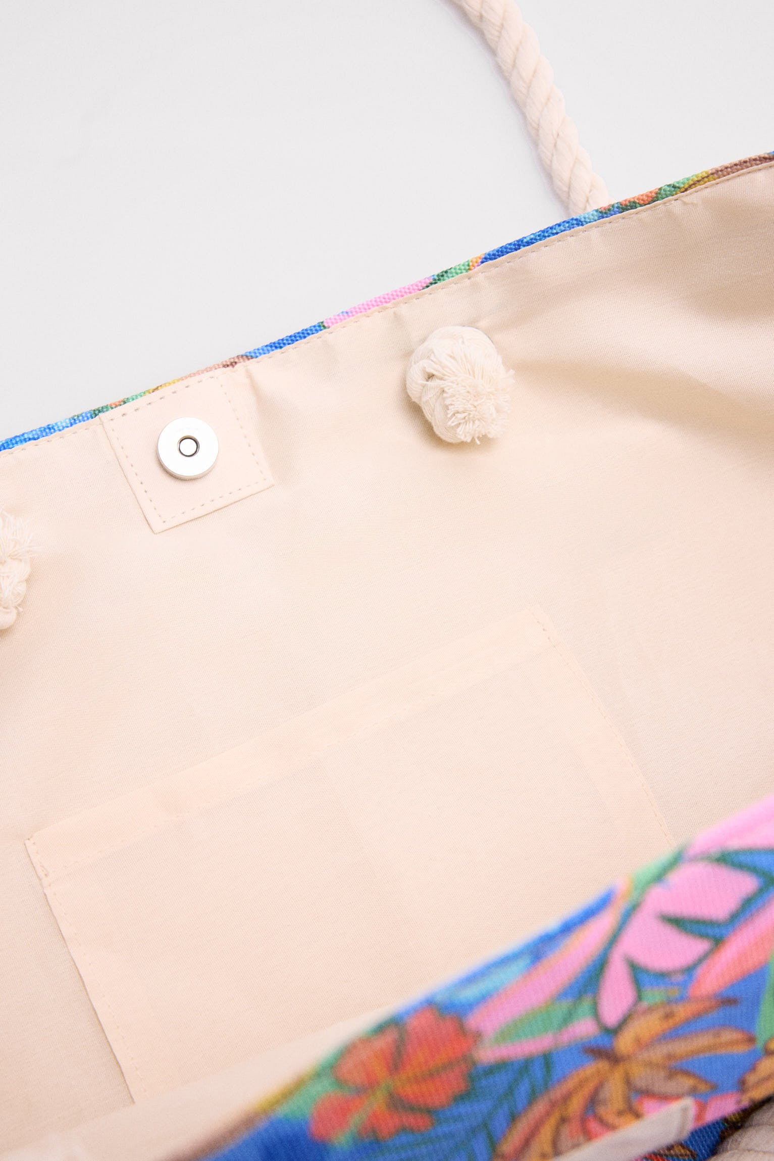 86293-bolso-de-playa-de-tela-estampado-tropical-ysabel-mora