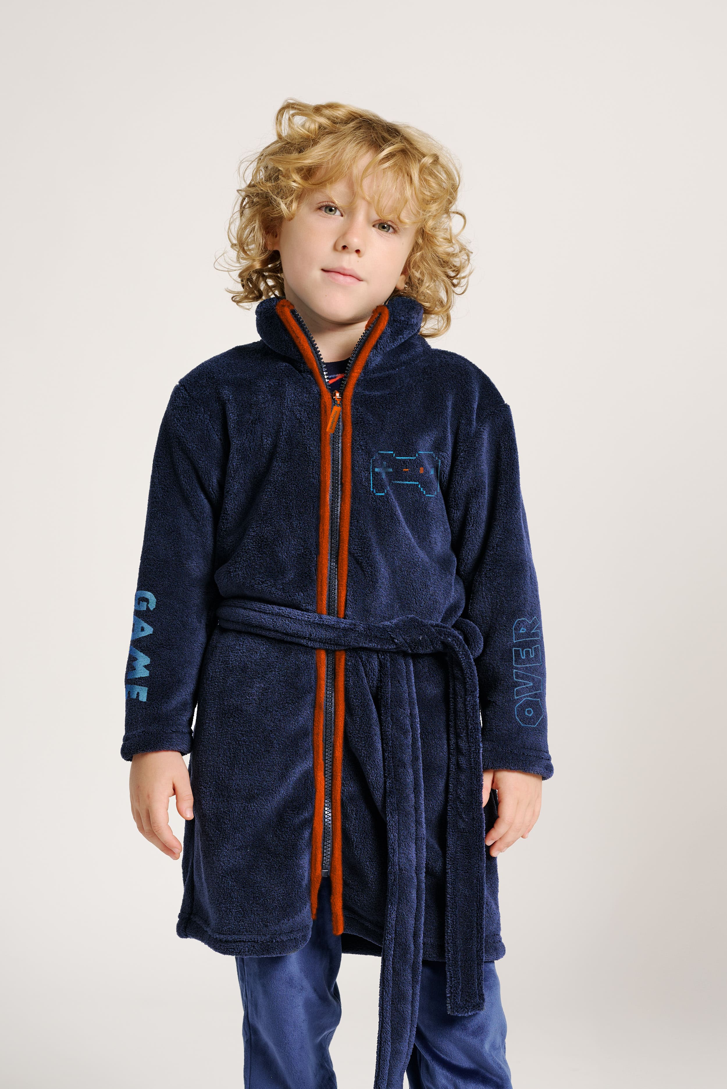 9031002-1-bata-infantil-gamer