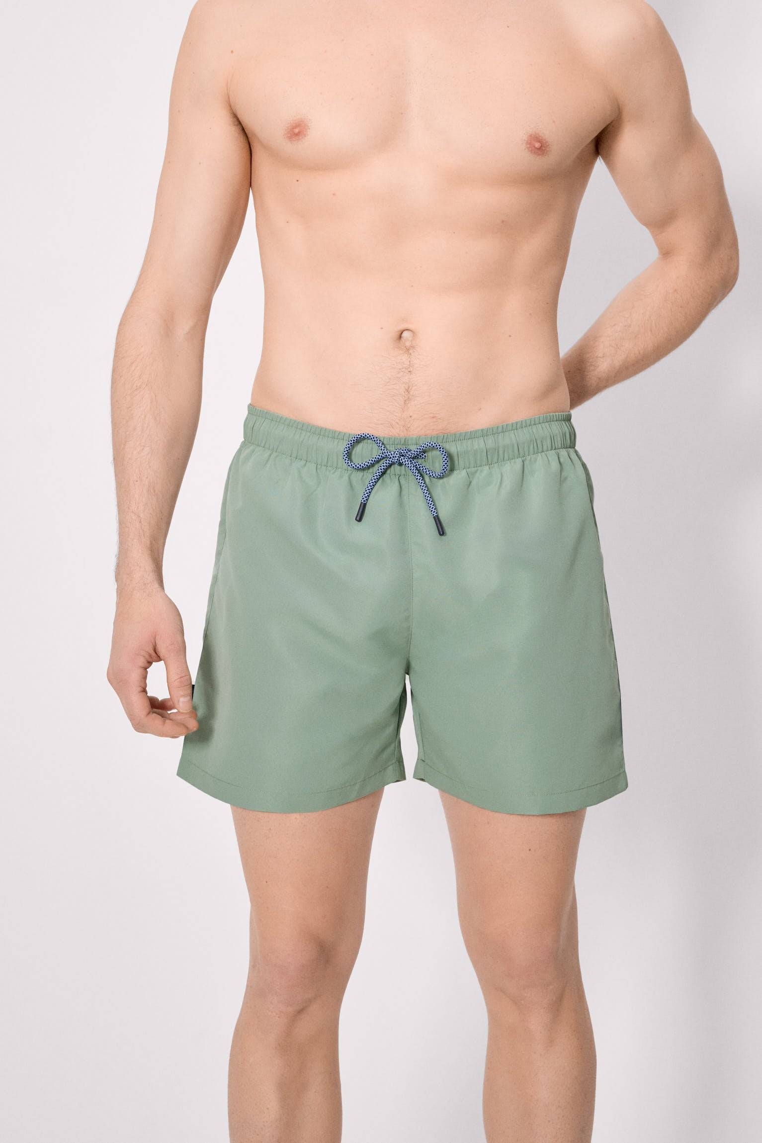 Bañador medio básico verde