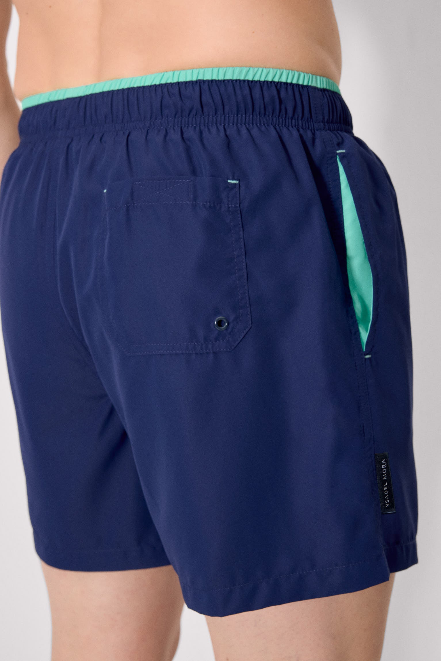 Bañador medio detalle cintura básico marino