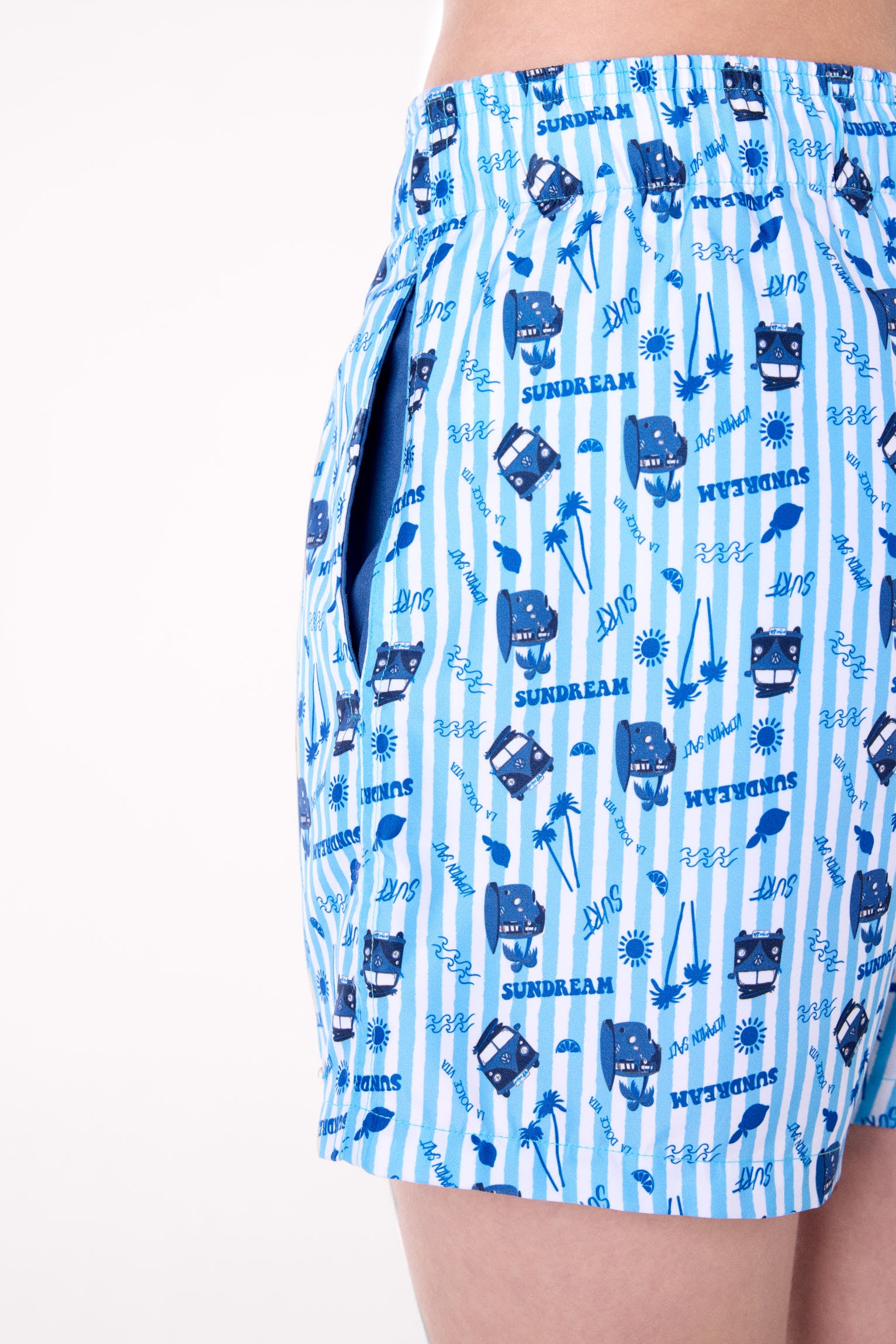 Bañador juvenil corto estampado rayas y motivos veraniegos azul - Ysabel Mora