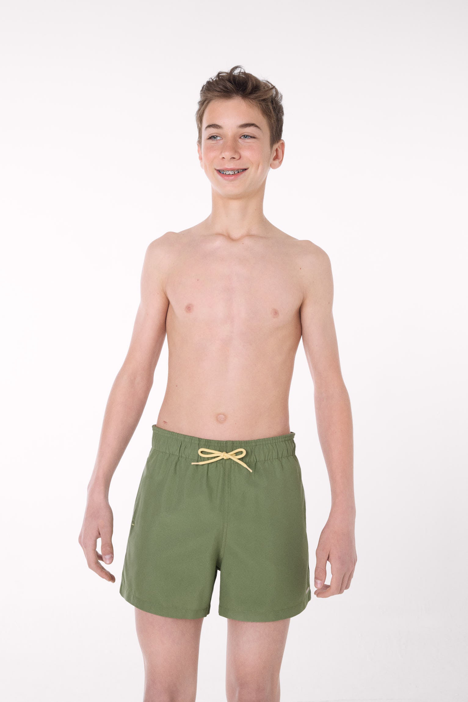 Bañador juvenil corto estampado liso verde - Ysabel Mora