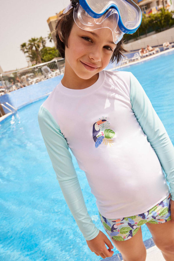 Camiseta bañador niño estampado tucanes