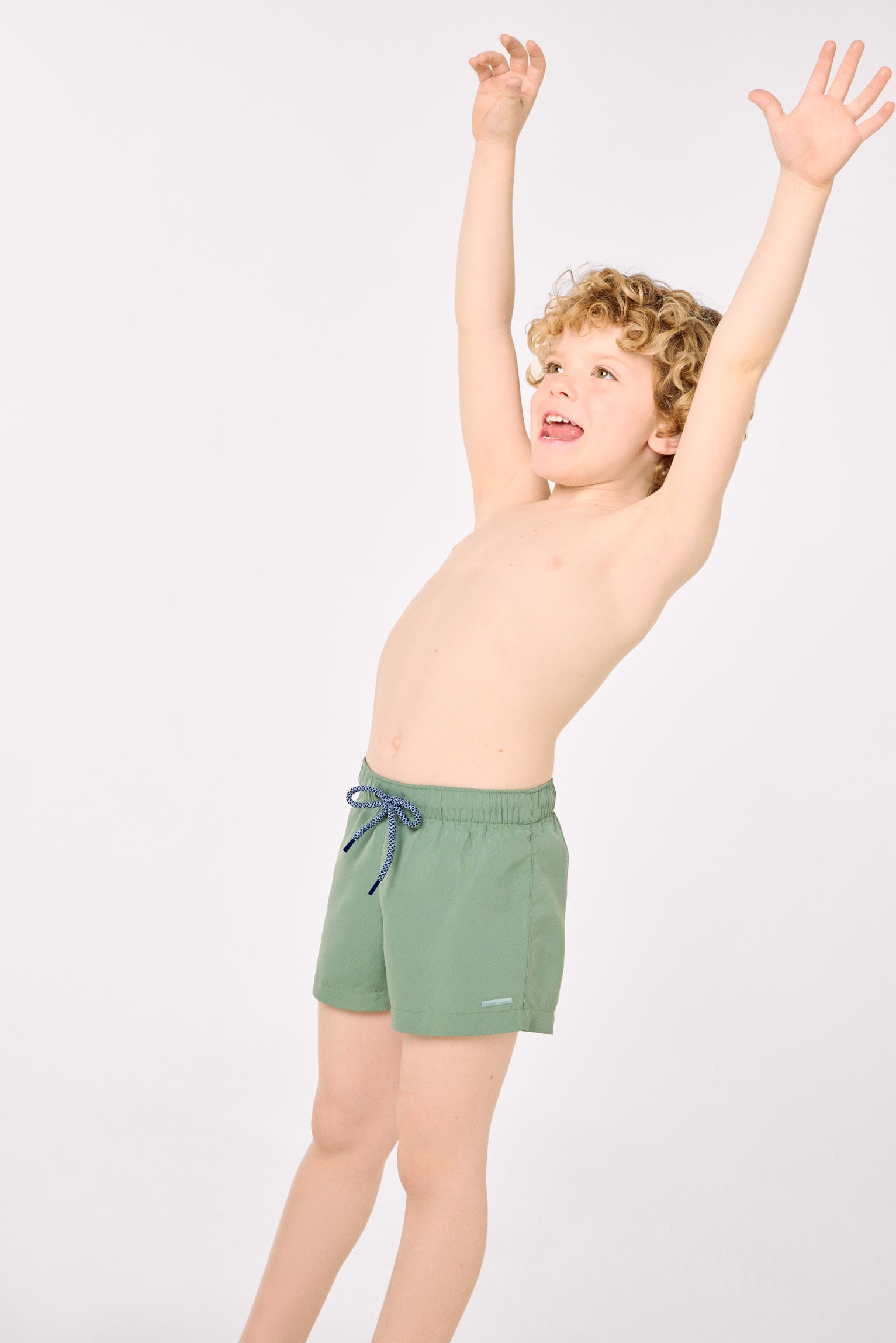Bañador niño corto liso verde - Ysabel Mora
