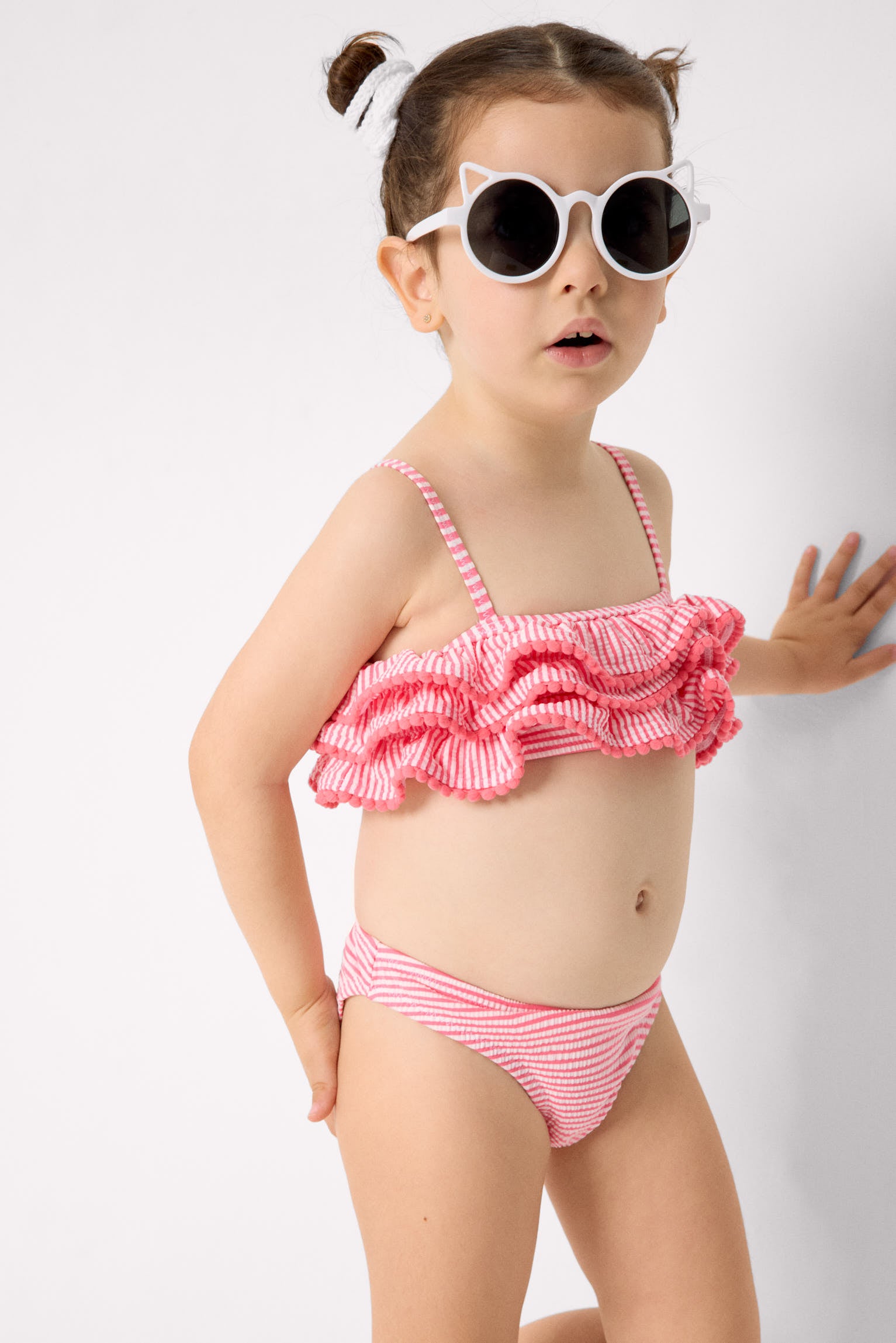 Bikini niña detalle triple volante estampado rayas