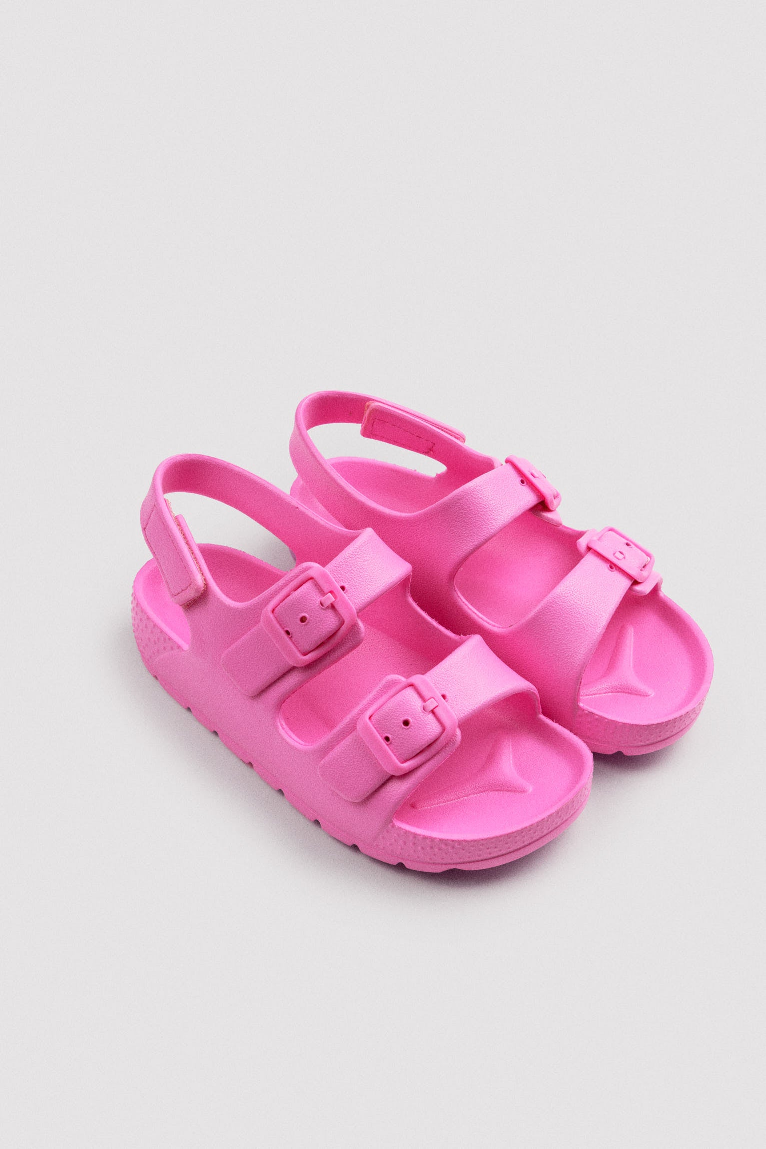 Chaclas infantiles de hebillas ajustables y velcro rosa