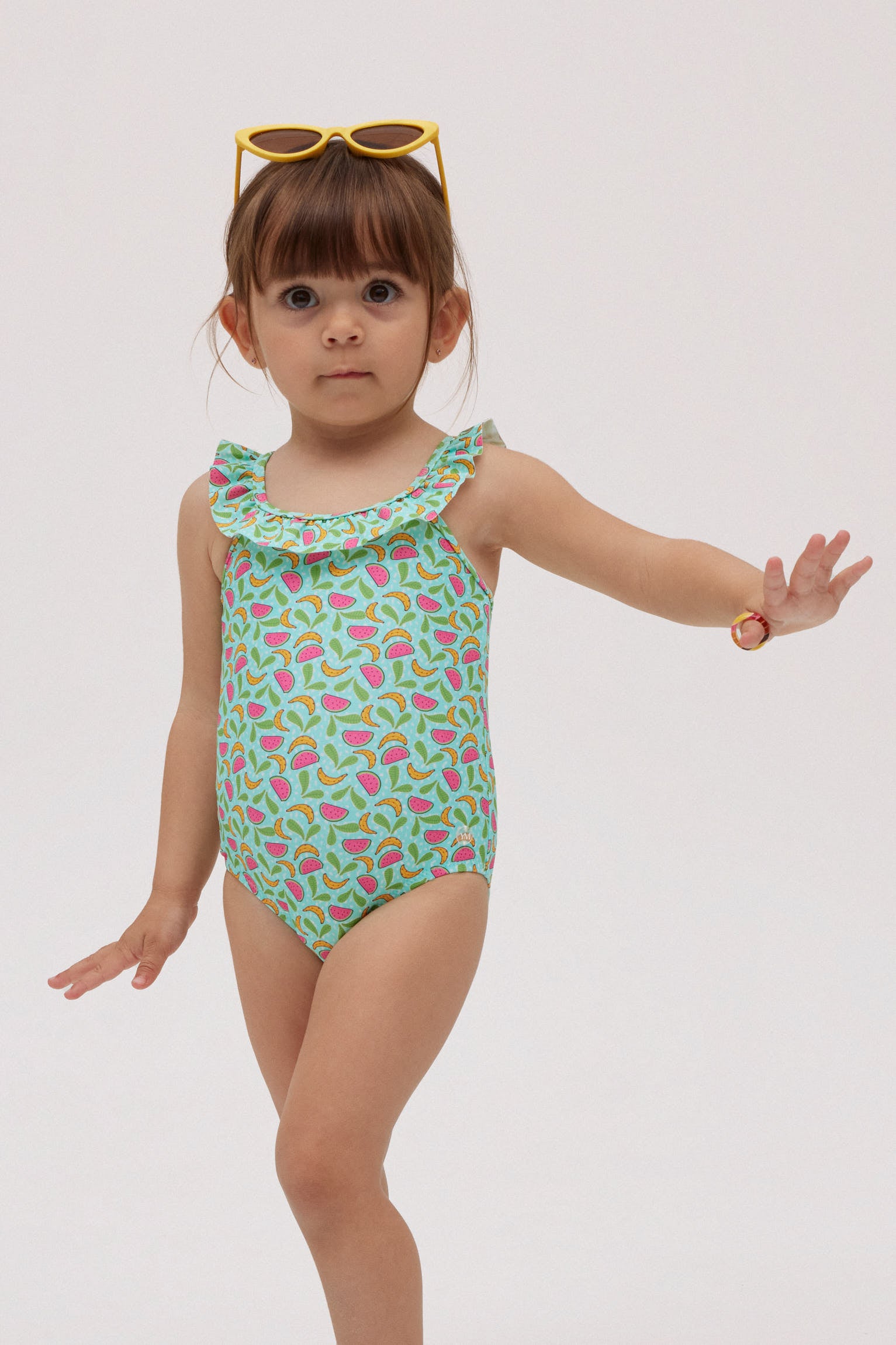 97056-6-banador-estampado-frutas-nina-ysabel-mora-multicolor