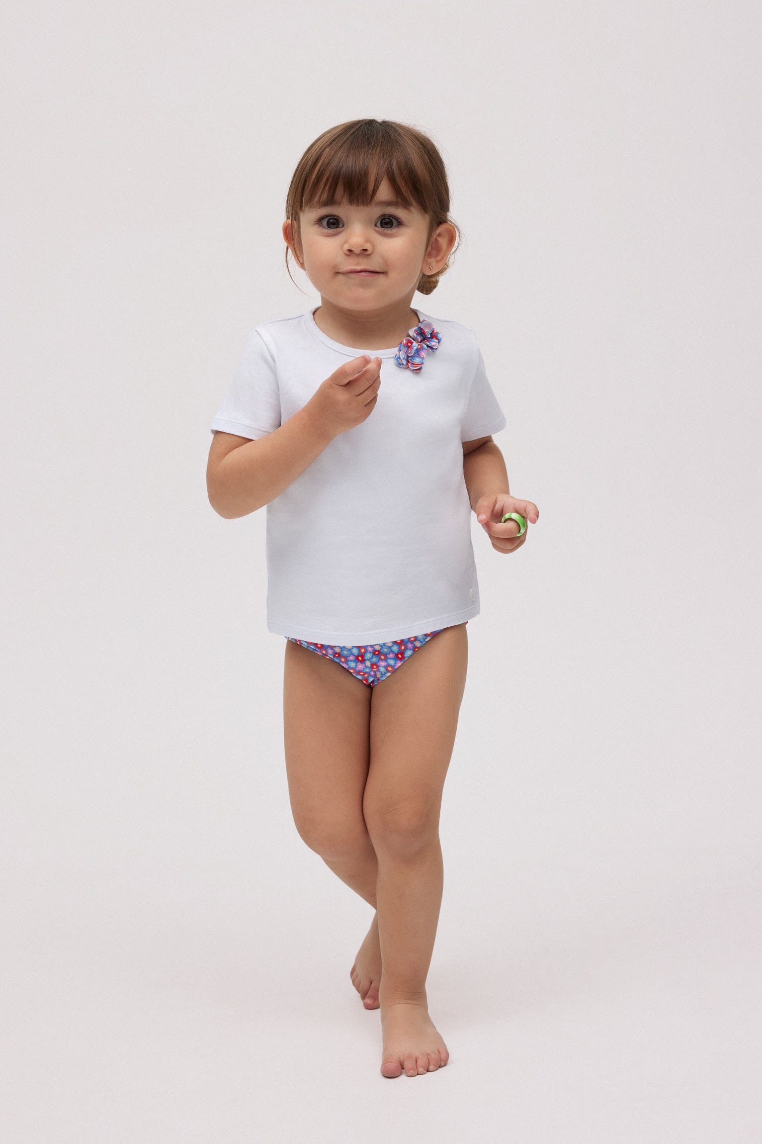 Set bebé bañador culetín pequeñas flores y camiseta