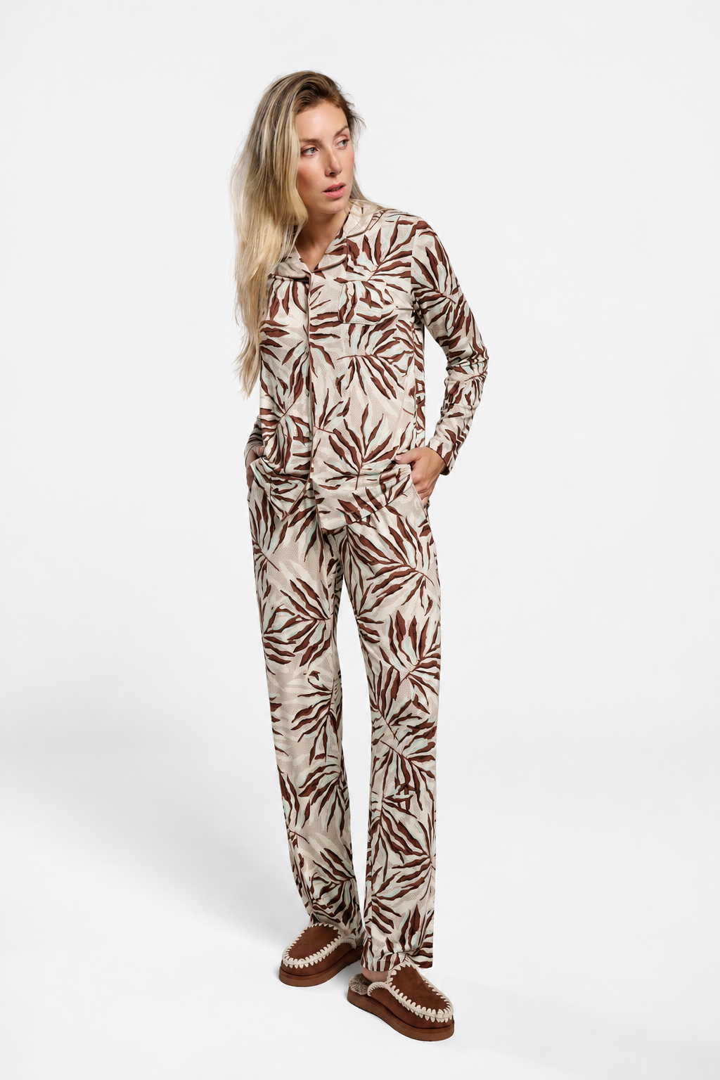Pijama largo ligero mujer camisero estampado tropical