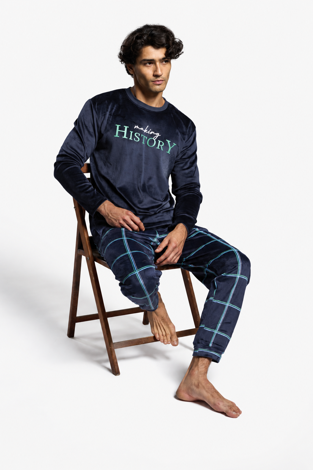 Pijama largo hombre terciopelo estampado cuadros making History
