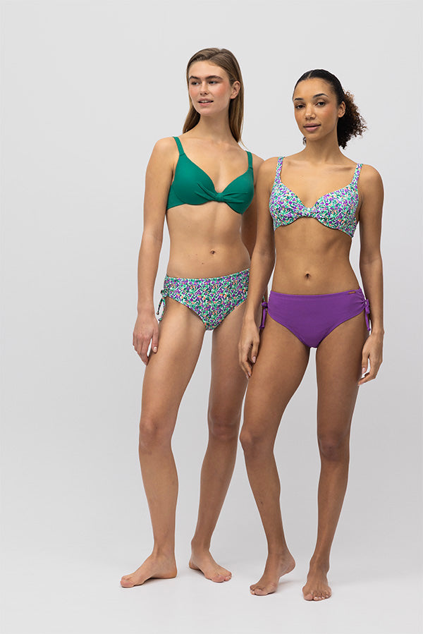Bikinis mix&match lisos y estampado flores