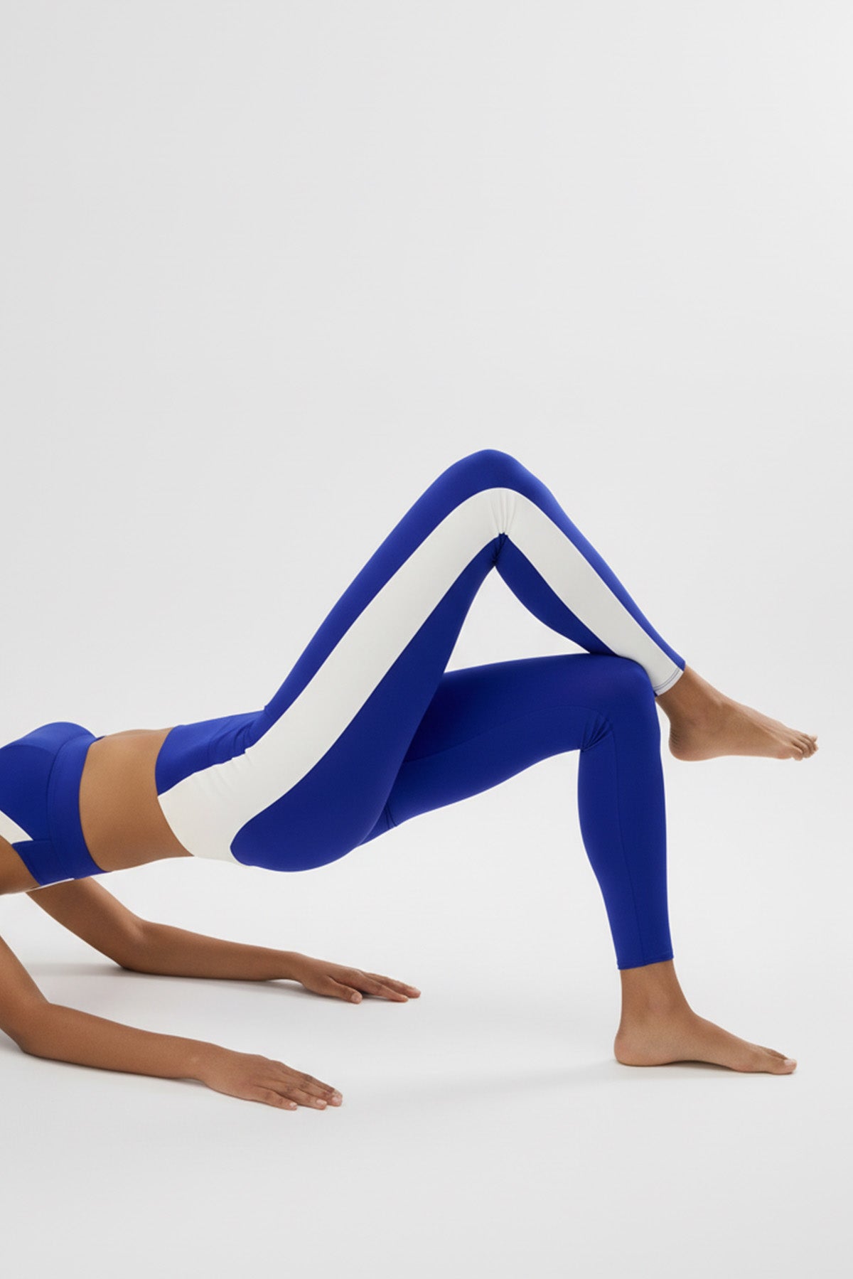 PREVENTA Leggings deportivos largos efecto push-up azul con franja en contraste