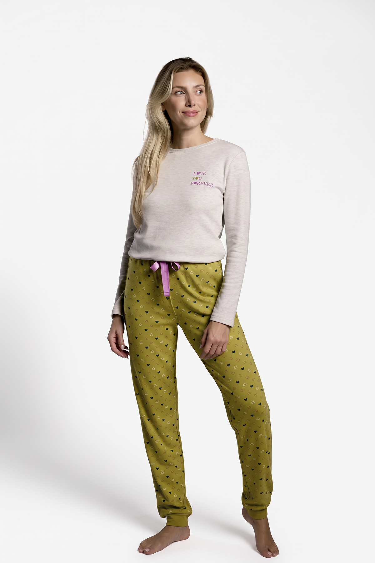 Pijama largo afelpado mujer estampado corazones