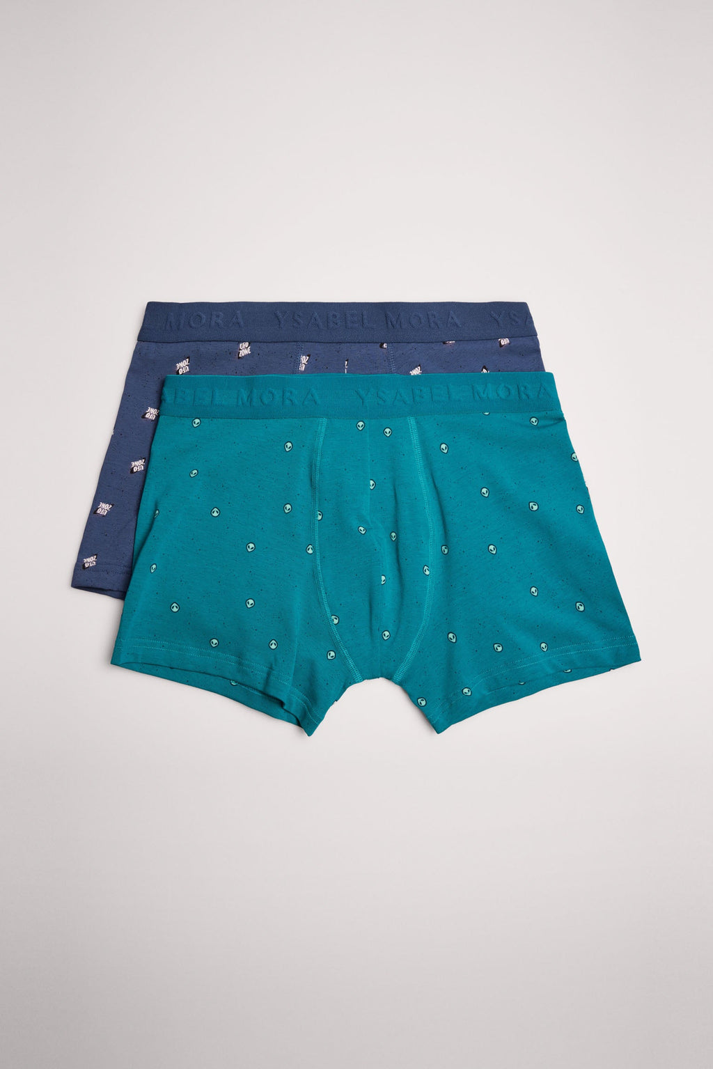 Hombre en boxer pack real store