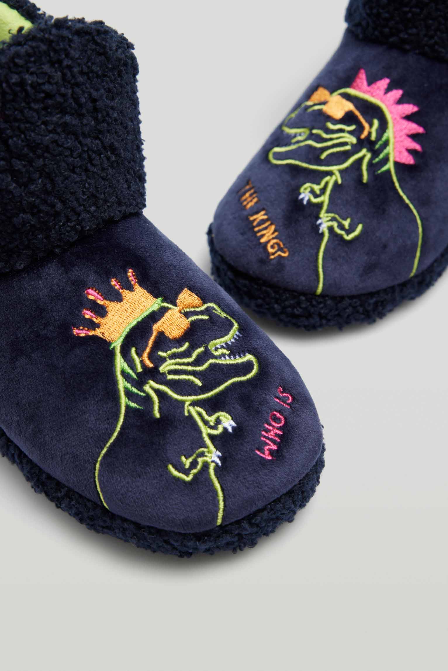 Botas de casa Who is the king - Ysabel Mora