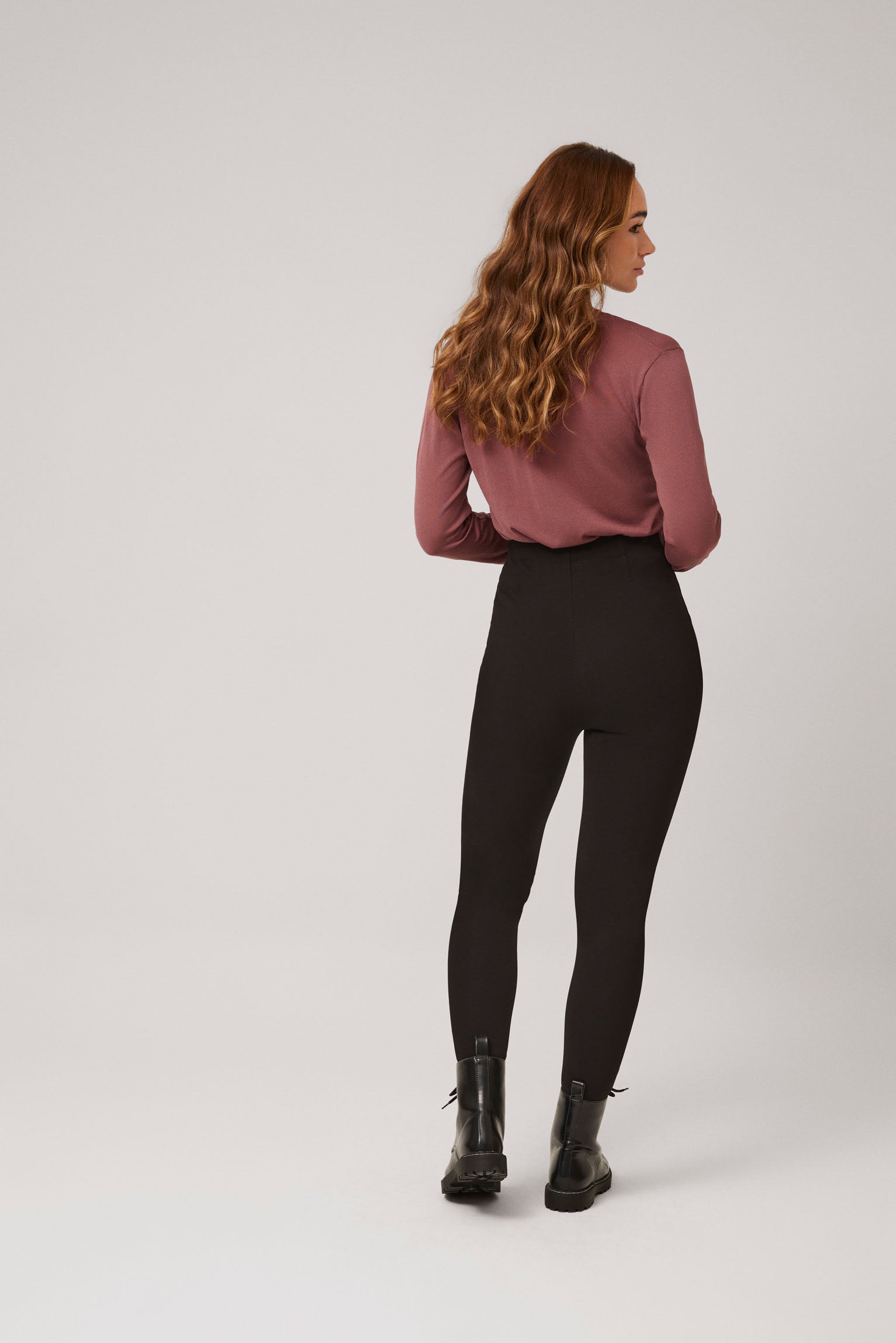 70290-2-leggings-liso-mujer-ysabel-mora - Negro