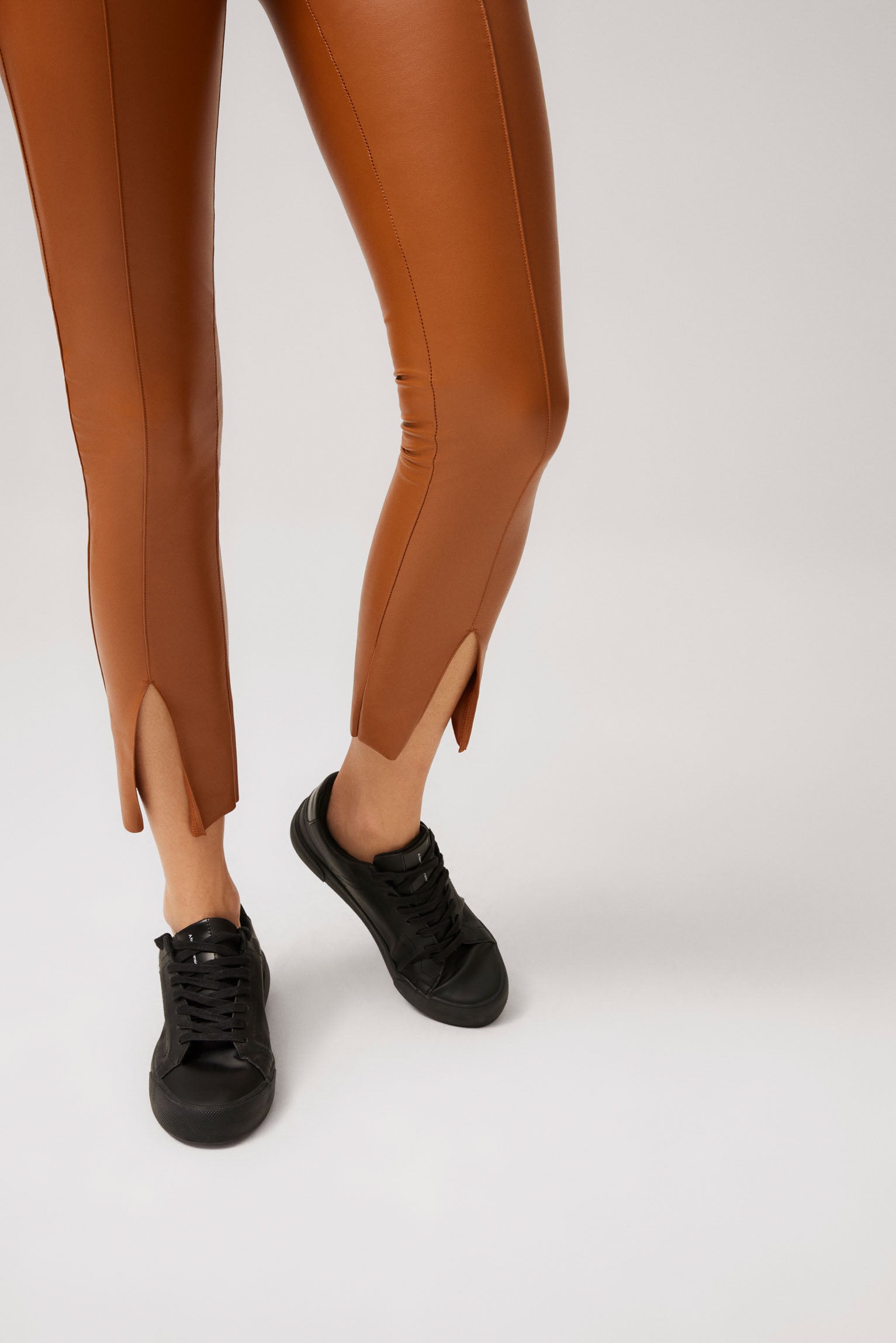 70295-4-leggings-mujer-ysabel-mora - Camel