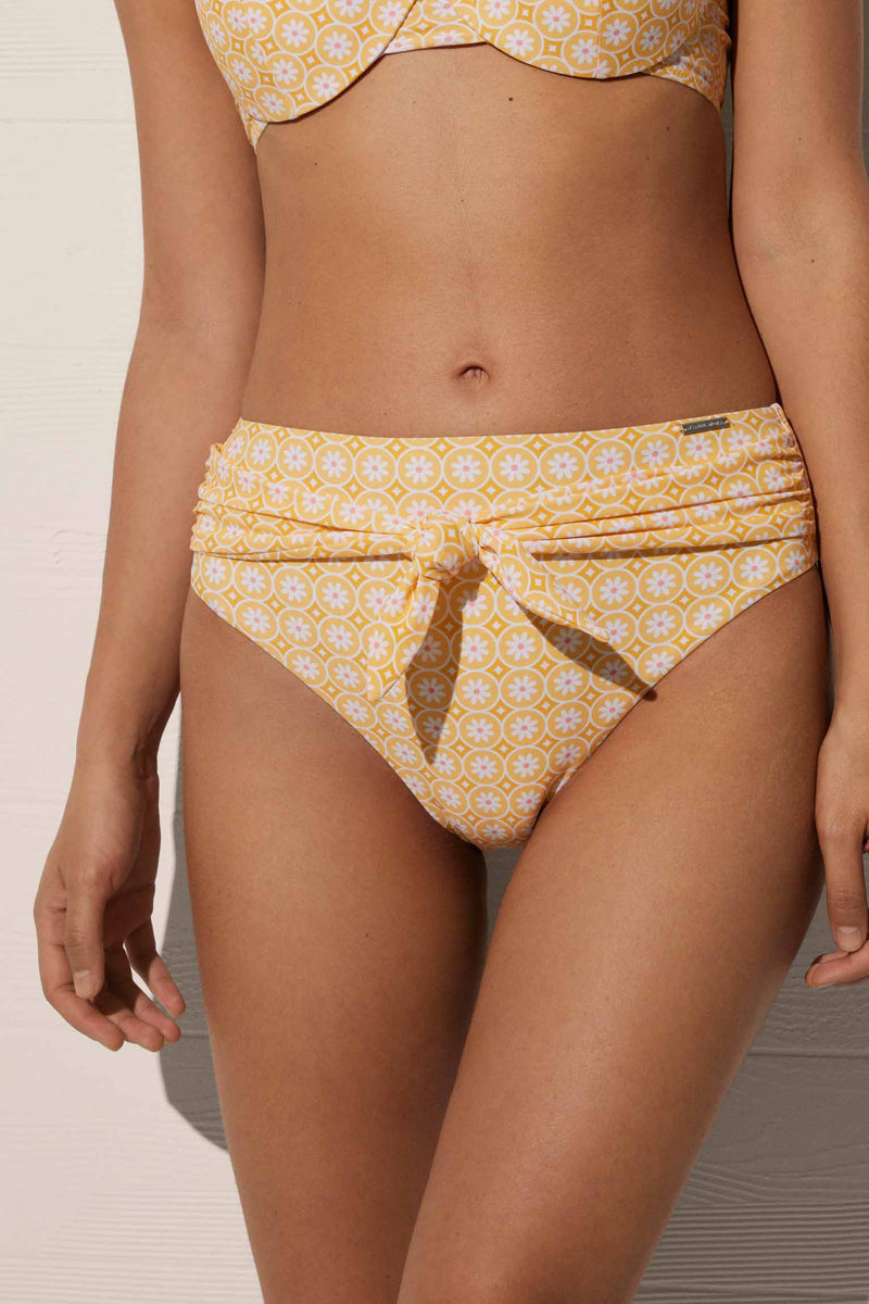 Printed high bikini bottom with knot detail